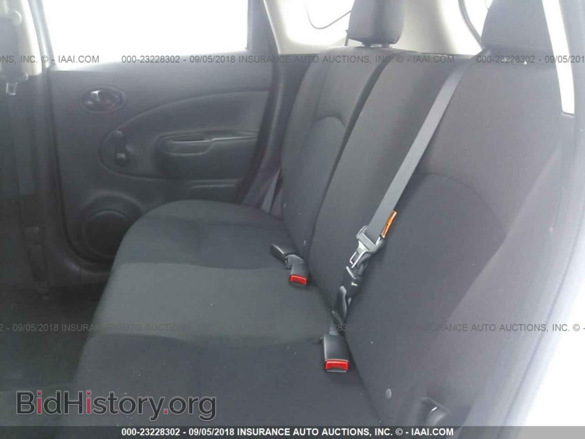 2015 Nissan Versa note - VIN: 3N1CE2CP9FL400236 - Photo 8