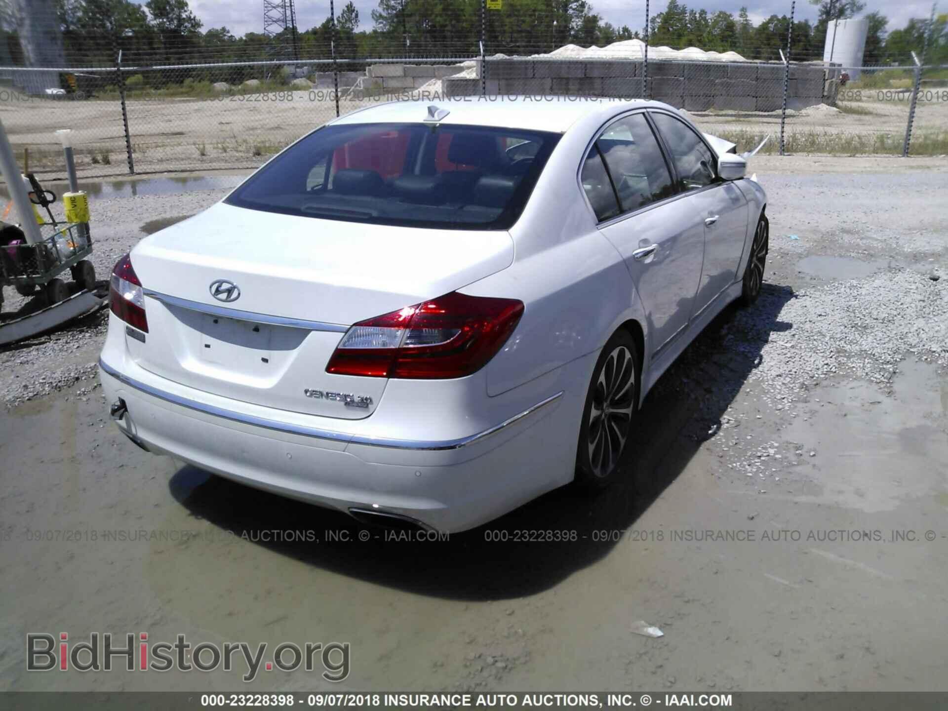 2013 Hyundai Genesis - VIN: KMHGC4DH9DU219952 - Фото 4