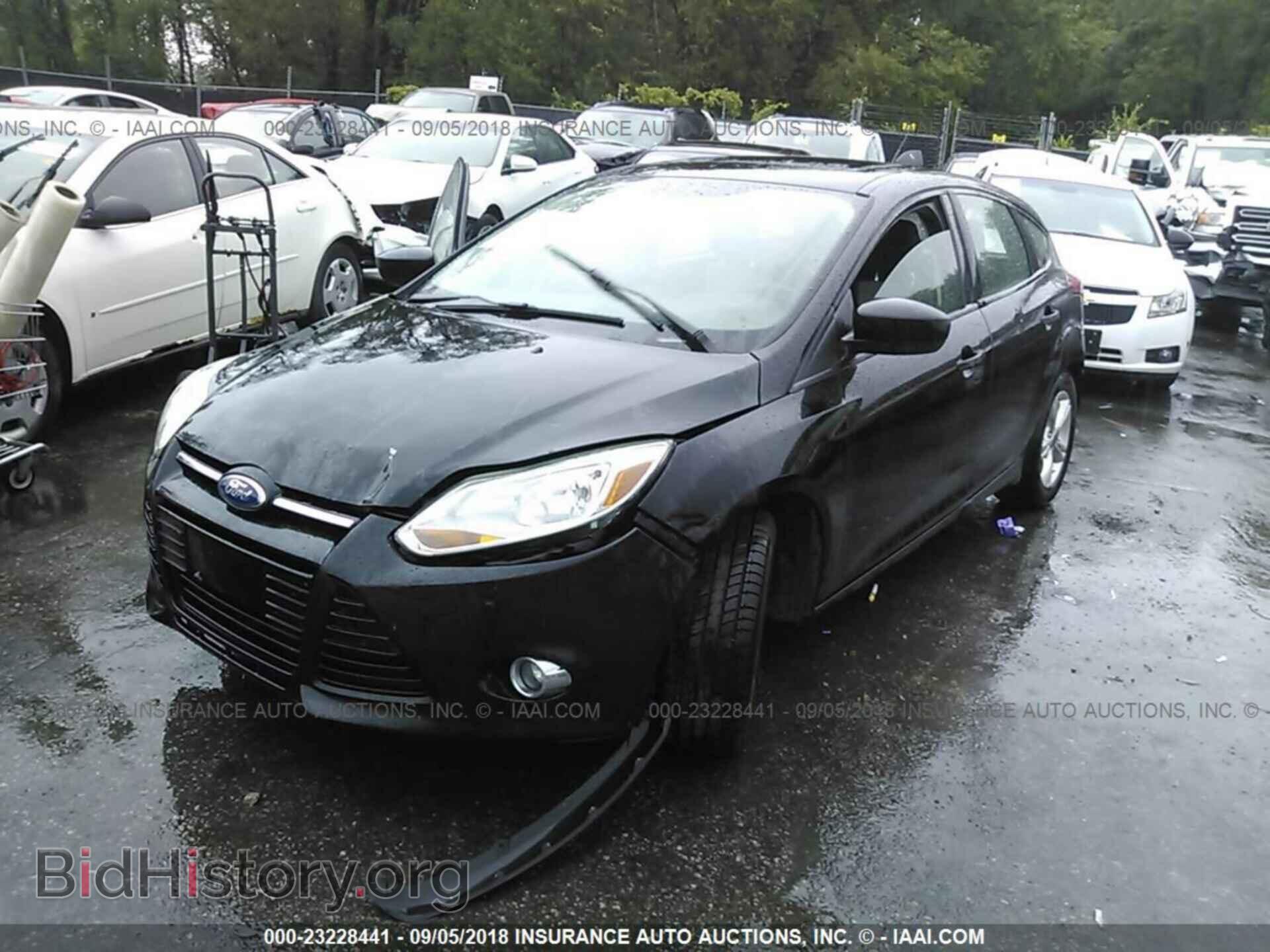2012 Ford Focus - VIN: 1FAHP3K27CL161243 - Фото 2