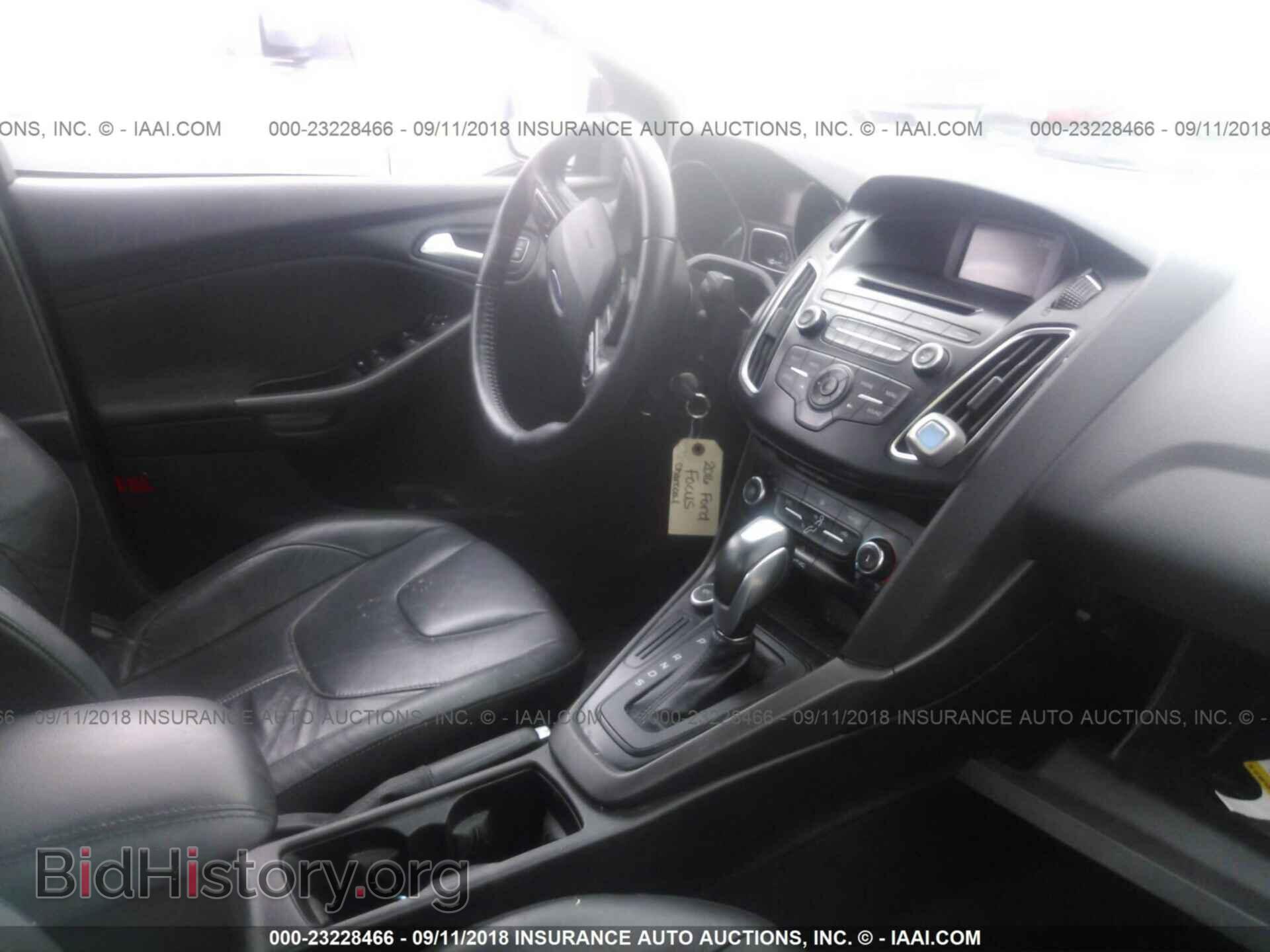 2016 Ford Focus - VIN: 1FADP3F21GL219071 - Photo 5