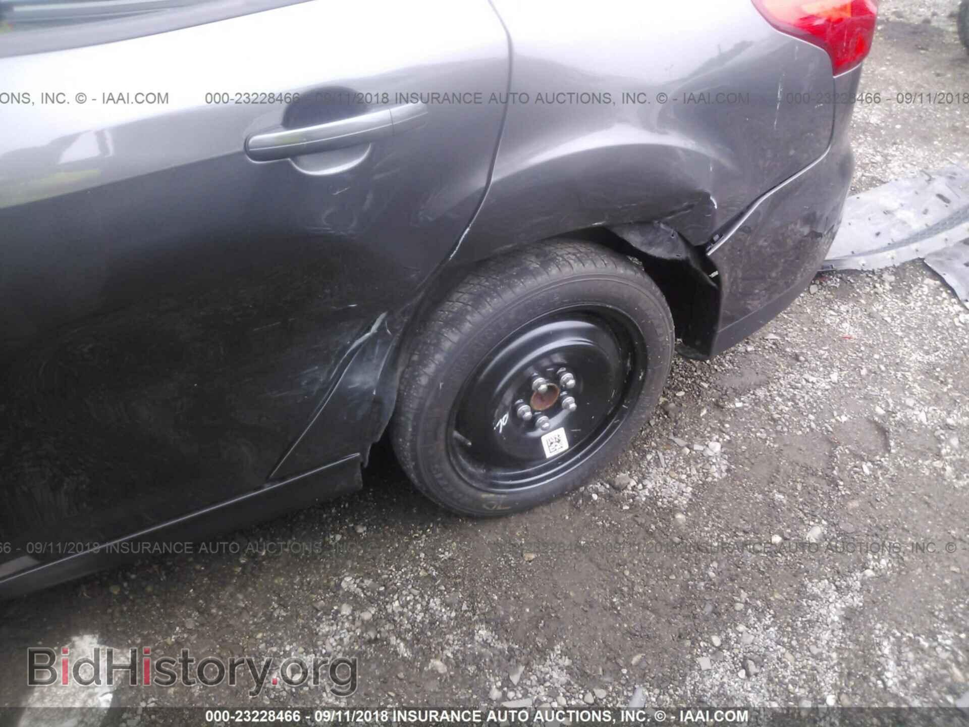 2016 Ford Focus - VIN: 1FADP3F21GL219071 - Photo 6
