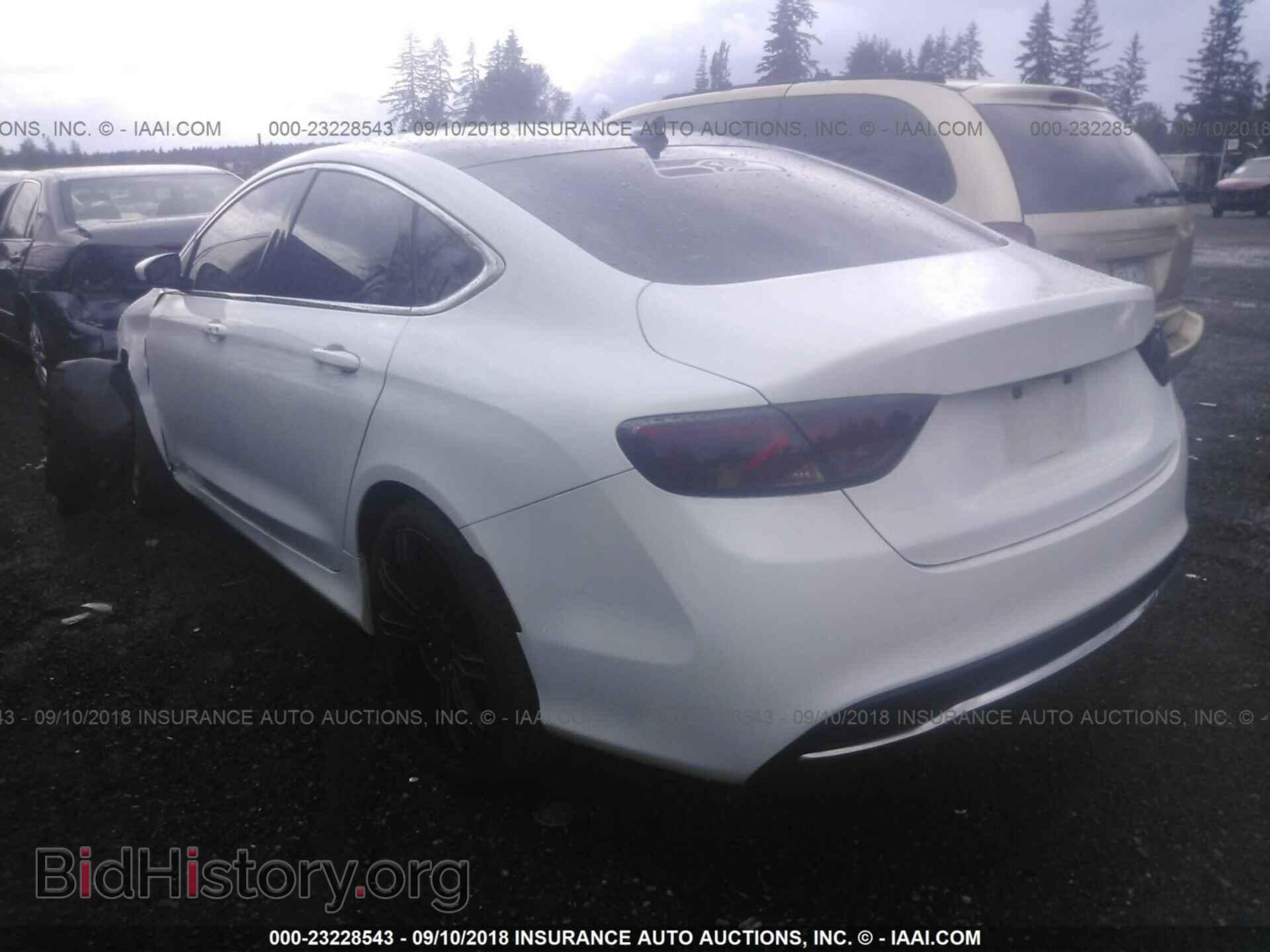 2015 Chrysler 200 - VIN: 1C3CCCAB4FN642114 - Photo 3