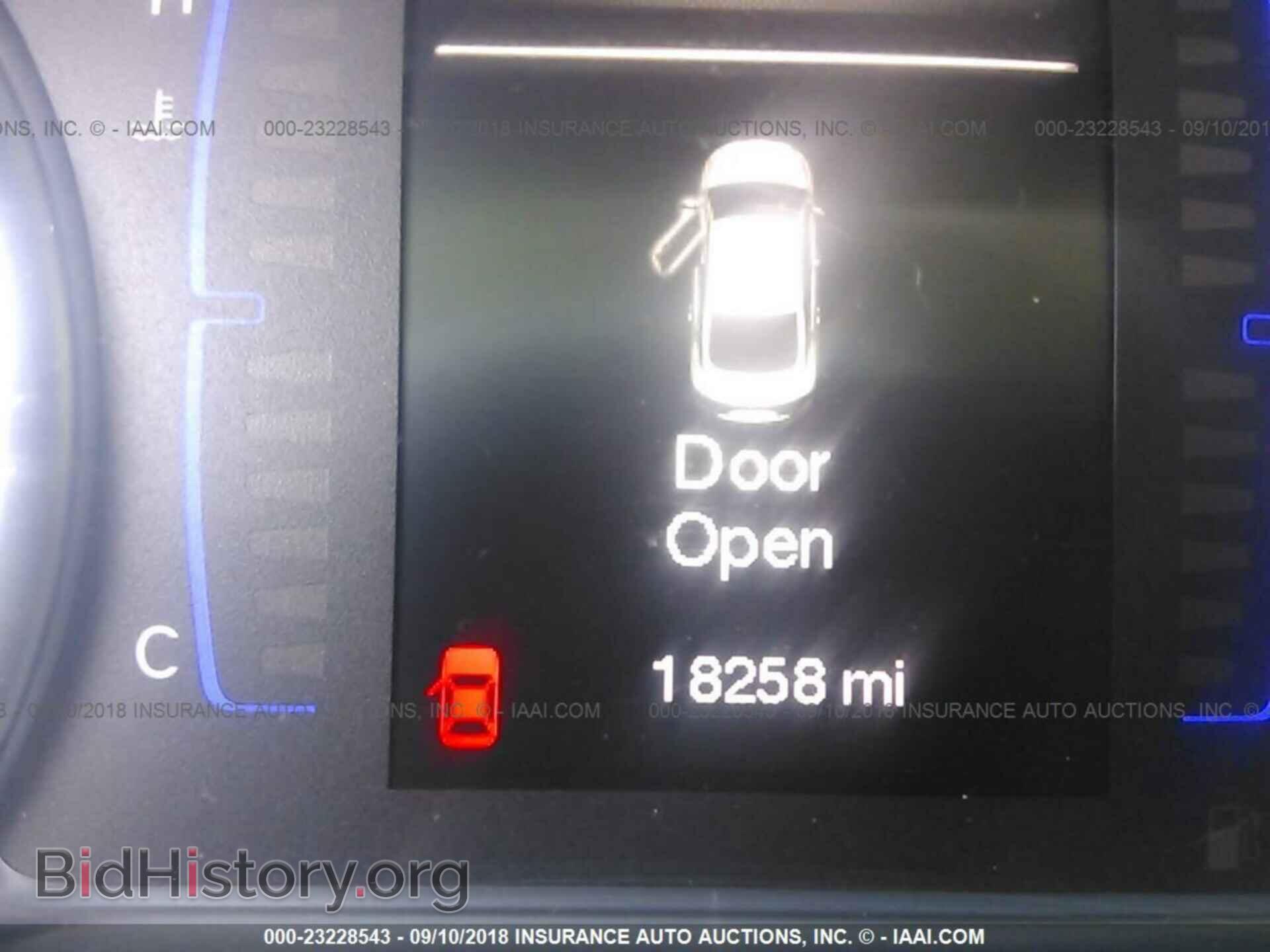 2015 Chrysler 200 - VIN: 1C3CCCAB4FN642114 - Photo 7