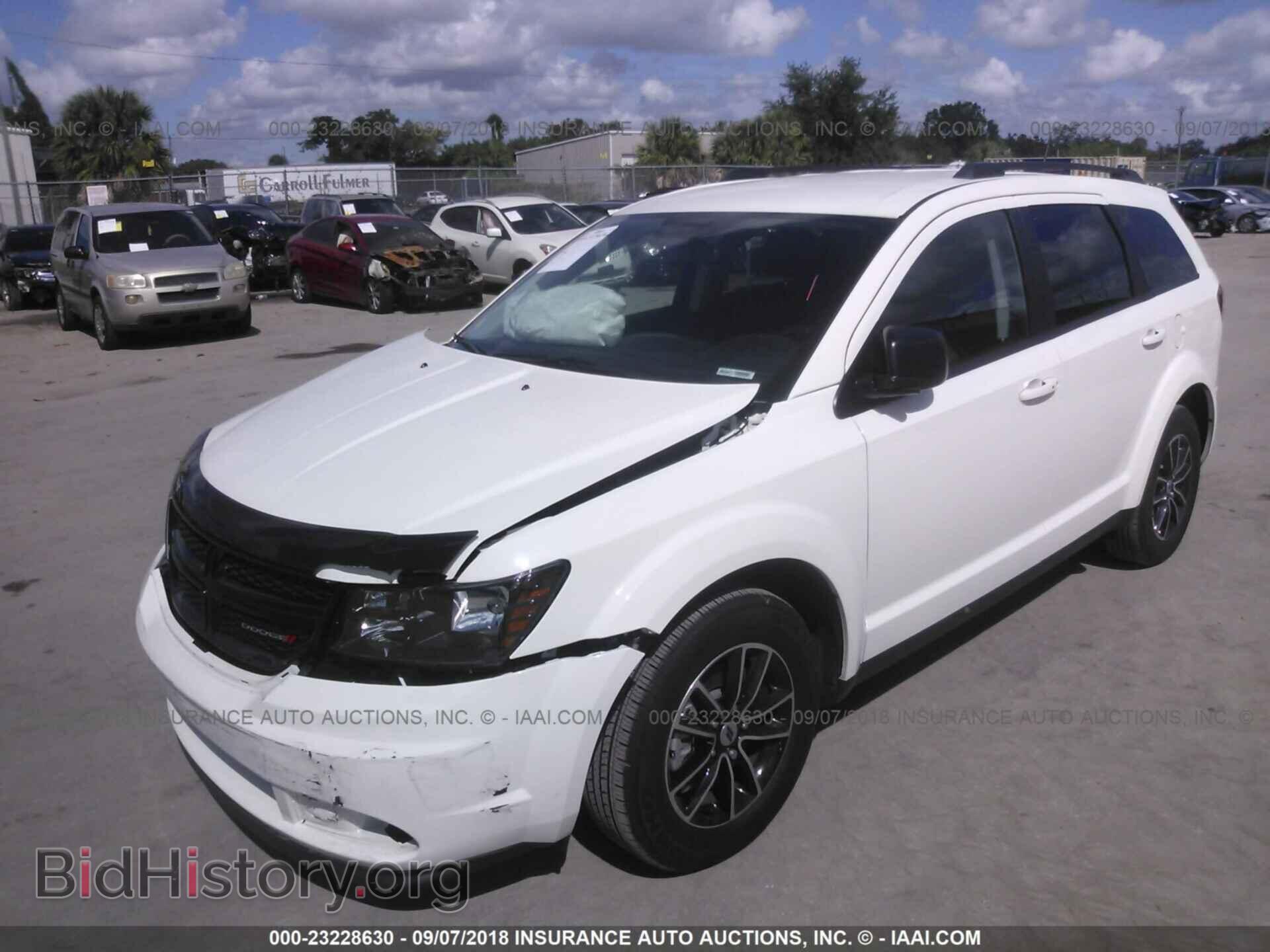 2018 Dodge Journey - VIN: 3C4PDCAB2JT229367 - Photo 2