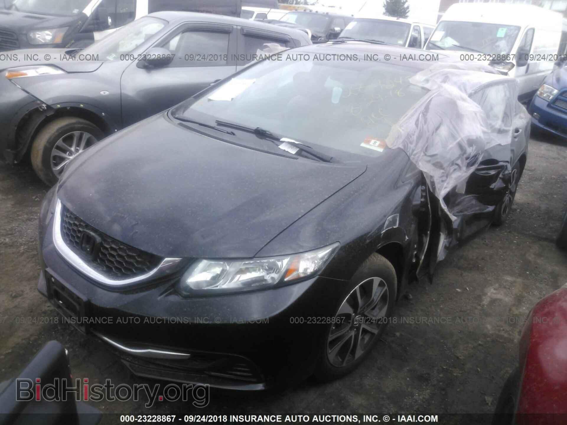 2013 Honda Civic - VIN: 19XFB2F88DE279739 - Фото 2