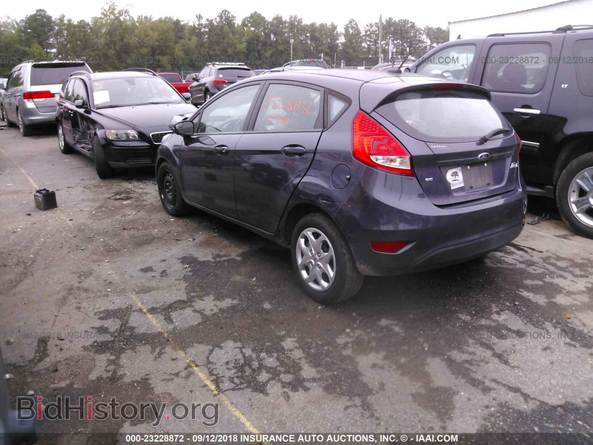 2013 Ford Fiesta - VIN: 3FADP4EJ4DM182915 - Фото 3