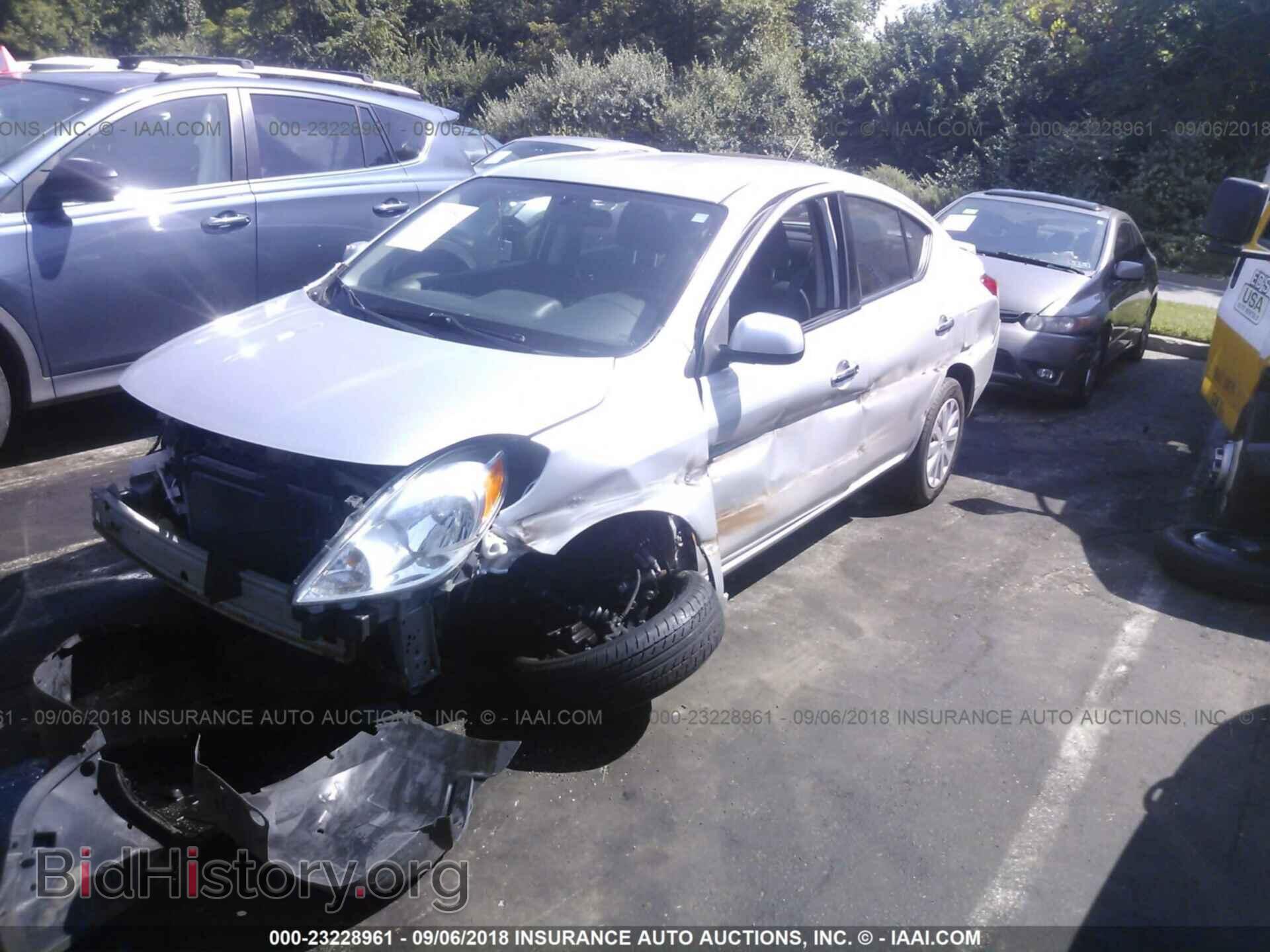 2014 Nissan Versa - VIN: 3N1CN7AP1EL834522 - Photo 2