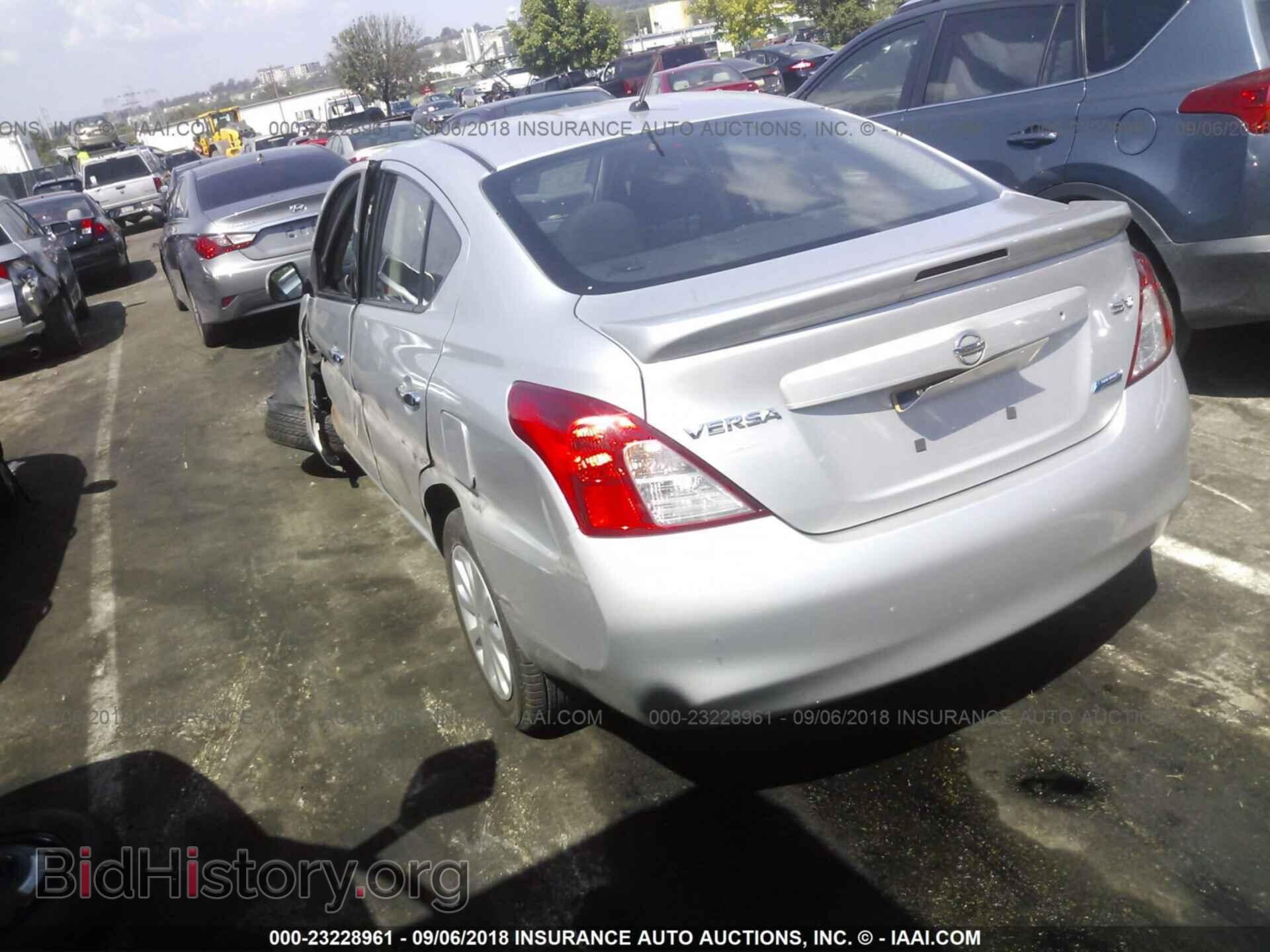 2014 Nissan Versa - VIN: 3N1CN7AP1EL834522 - Photo 3