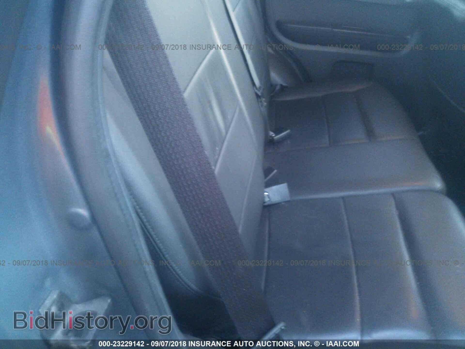2011 Ford Escape - VIN: 1FMCU0EG5BKA87159 - Photo 8