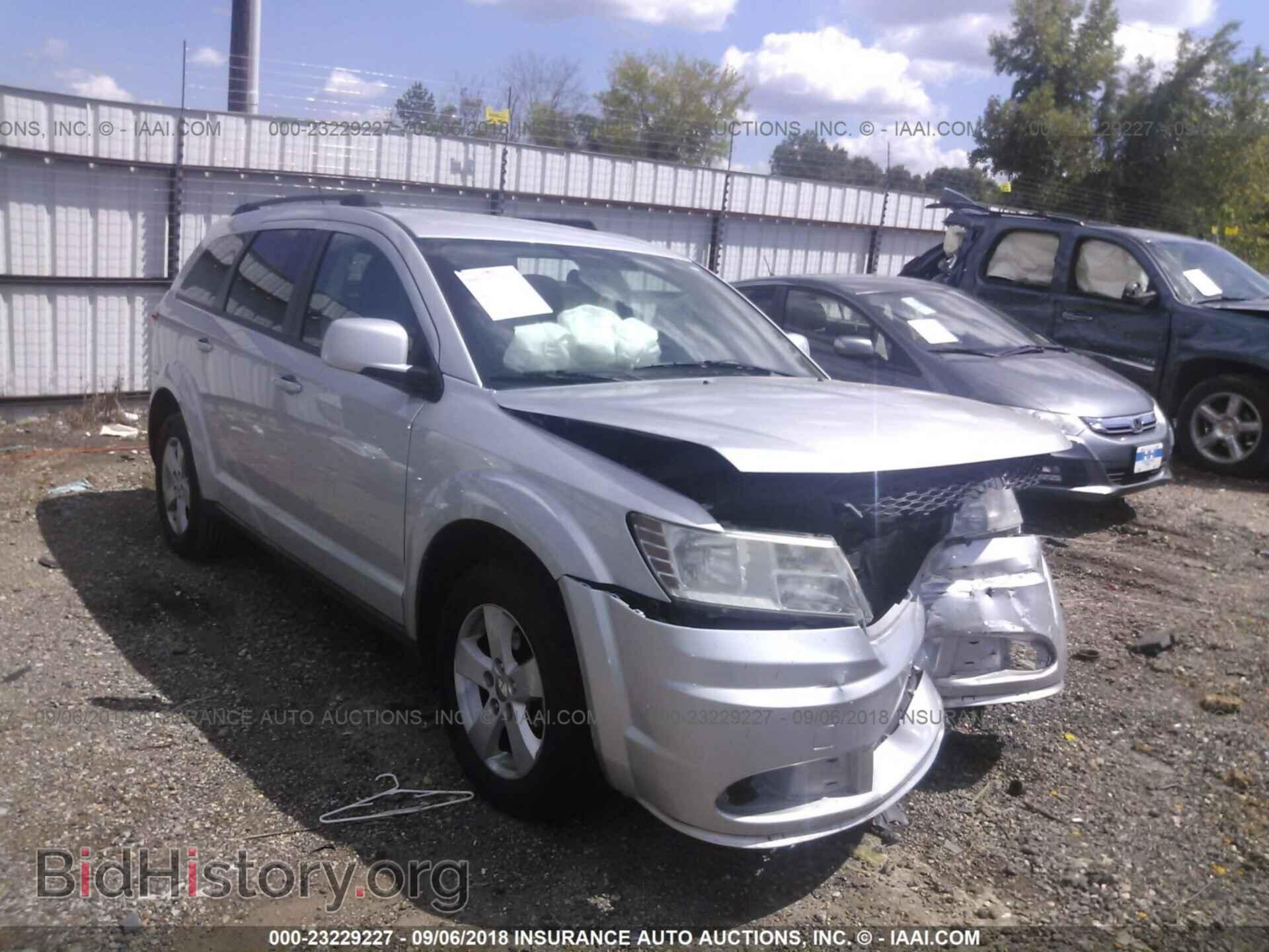 Photo 3D4PG1FG8BT519679 - Dodge Journey 2011