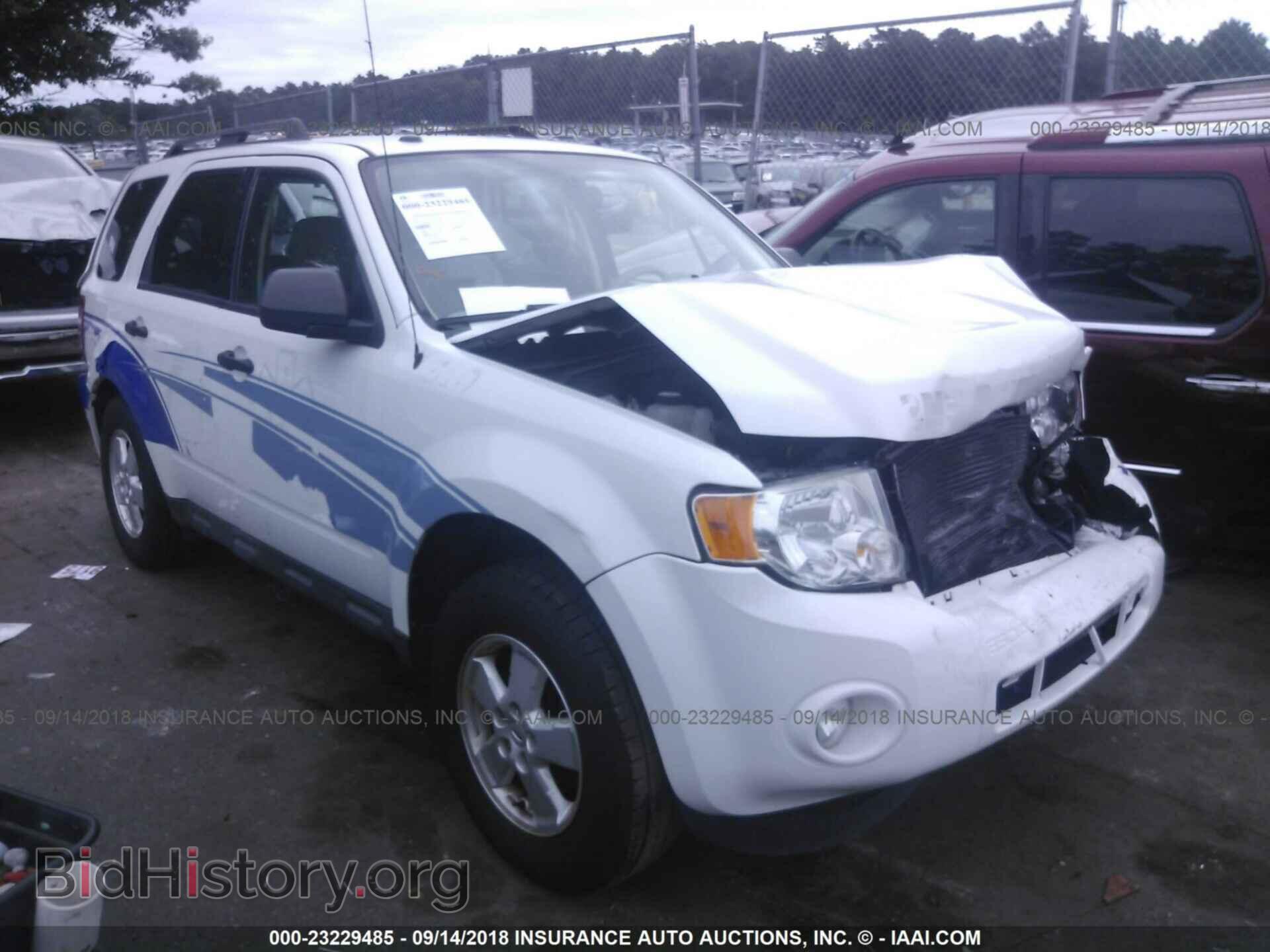 Photo 1FMCU9D74BKC05479 - Ford Escape 2011