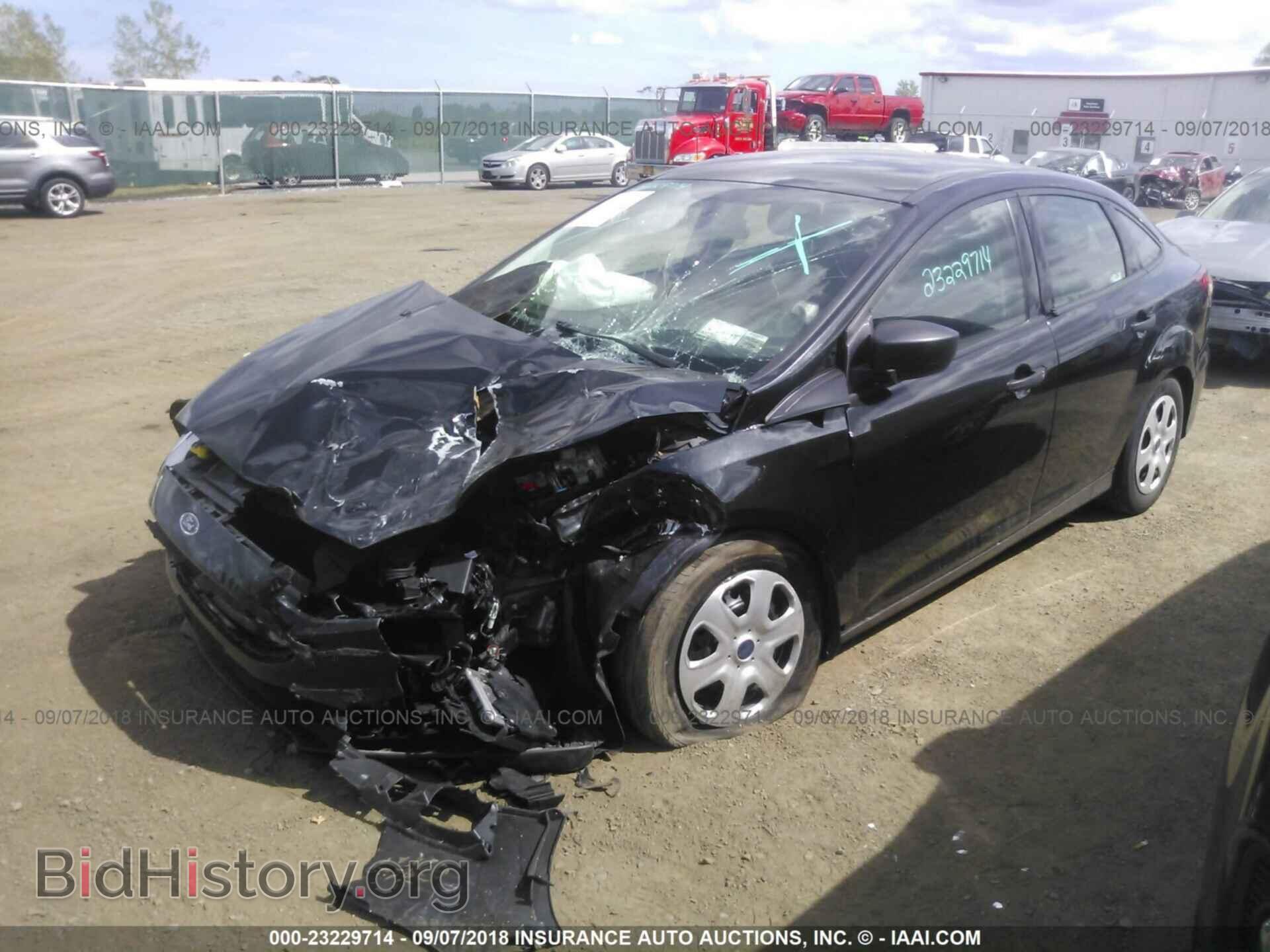 2015 Ford Focus - VIN: 1FADP3E2XFL383029 - Photo 2