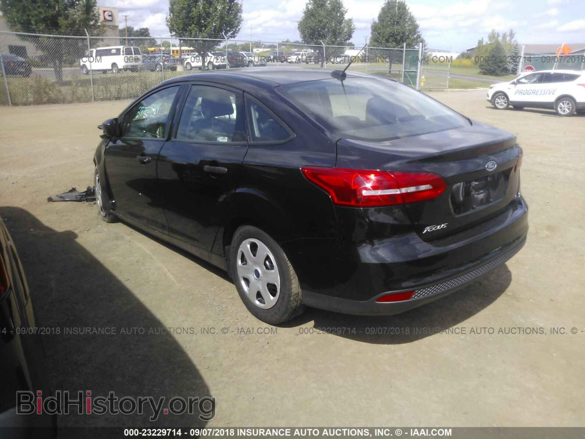 2015 Ford Focus - VIN: 1FADP3E2XFL383029 - Photo 3