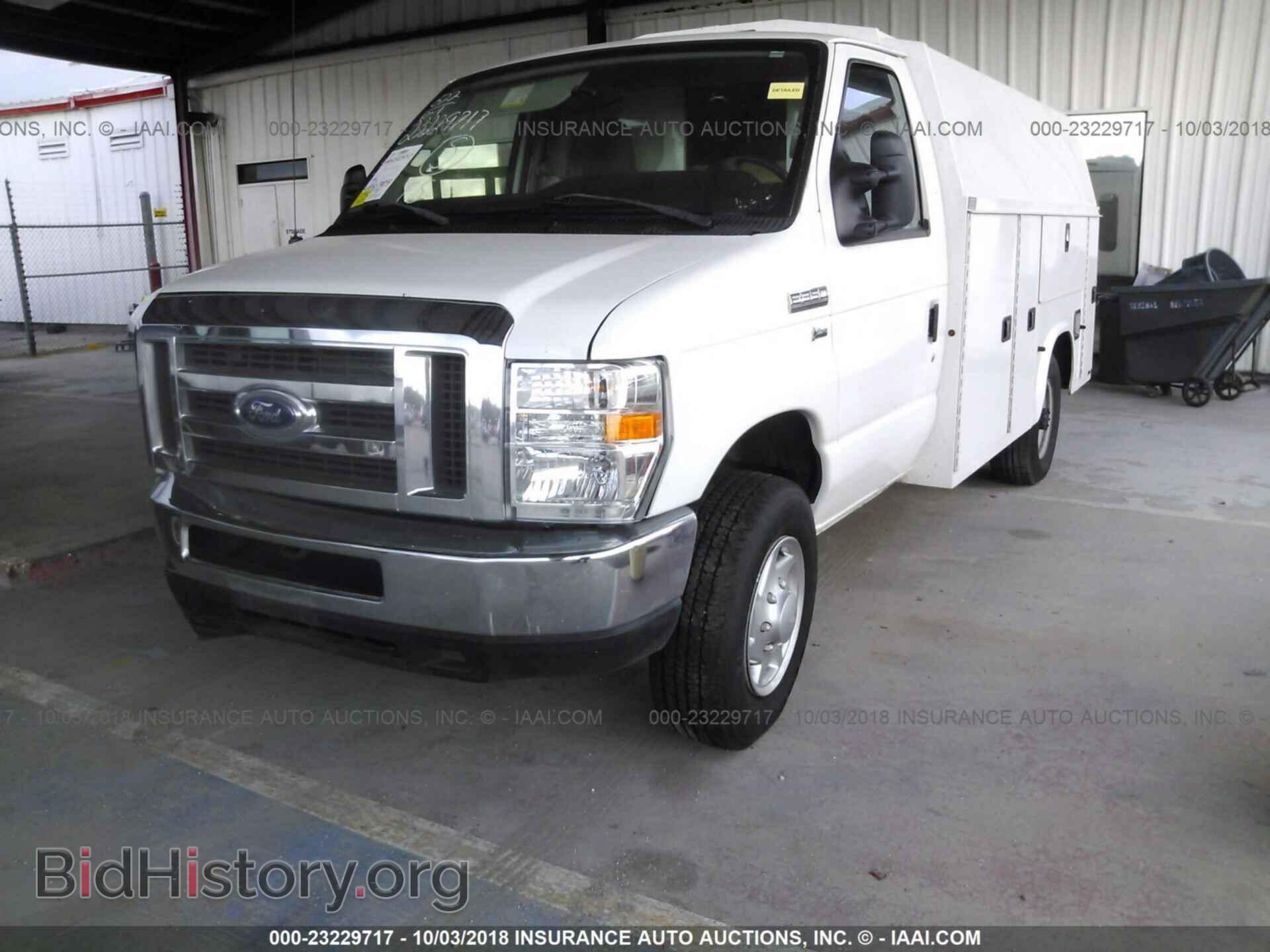 2016 Ford Econoline - VIN: 1FDWE3FL9GDC27328 - Photo 2