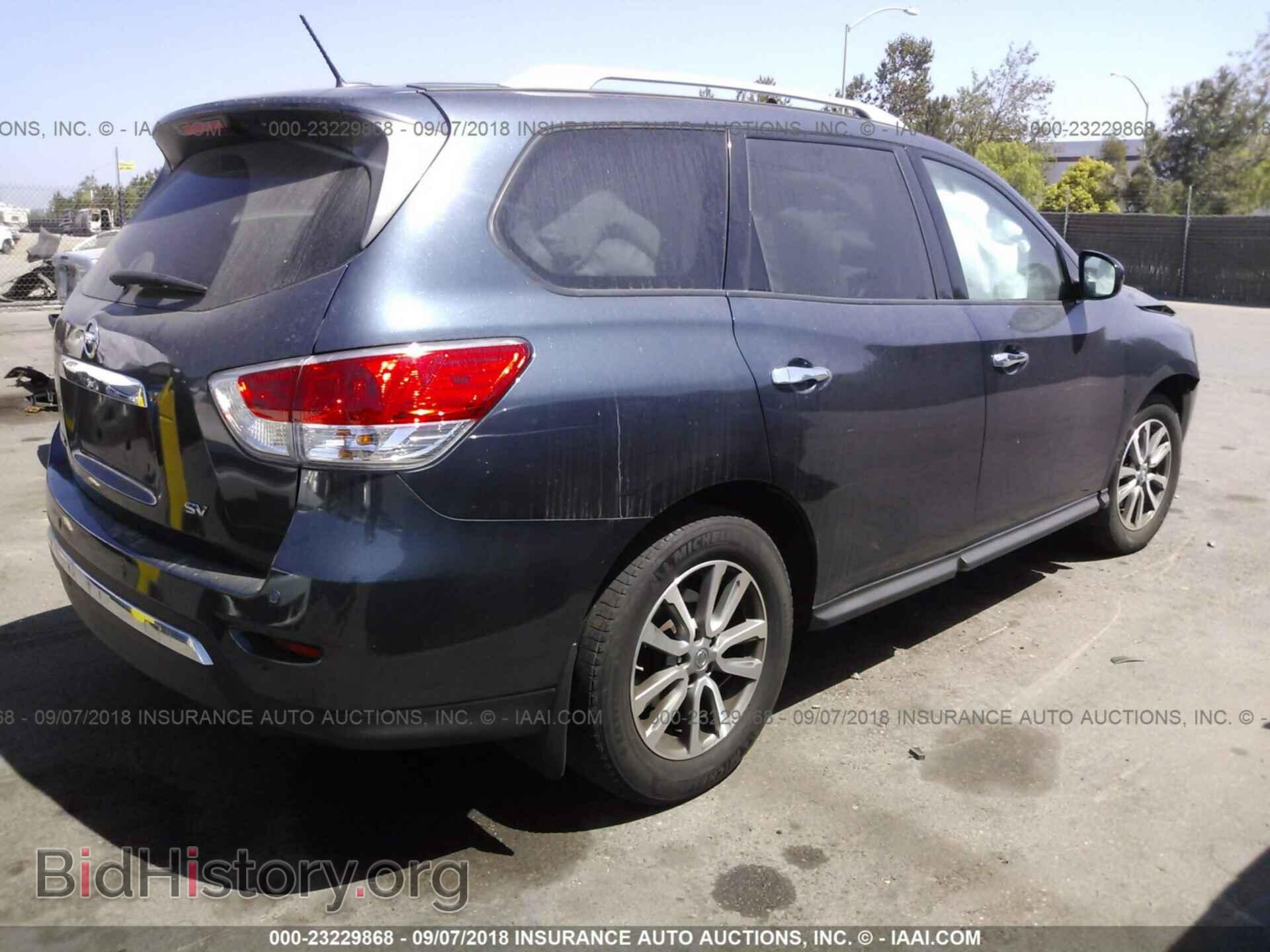 2016 Nissan Pathfinder - VIN: 5N1AR2MN2GC645751 - Фото 4