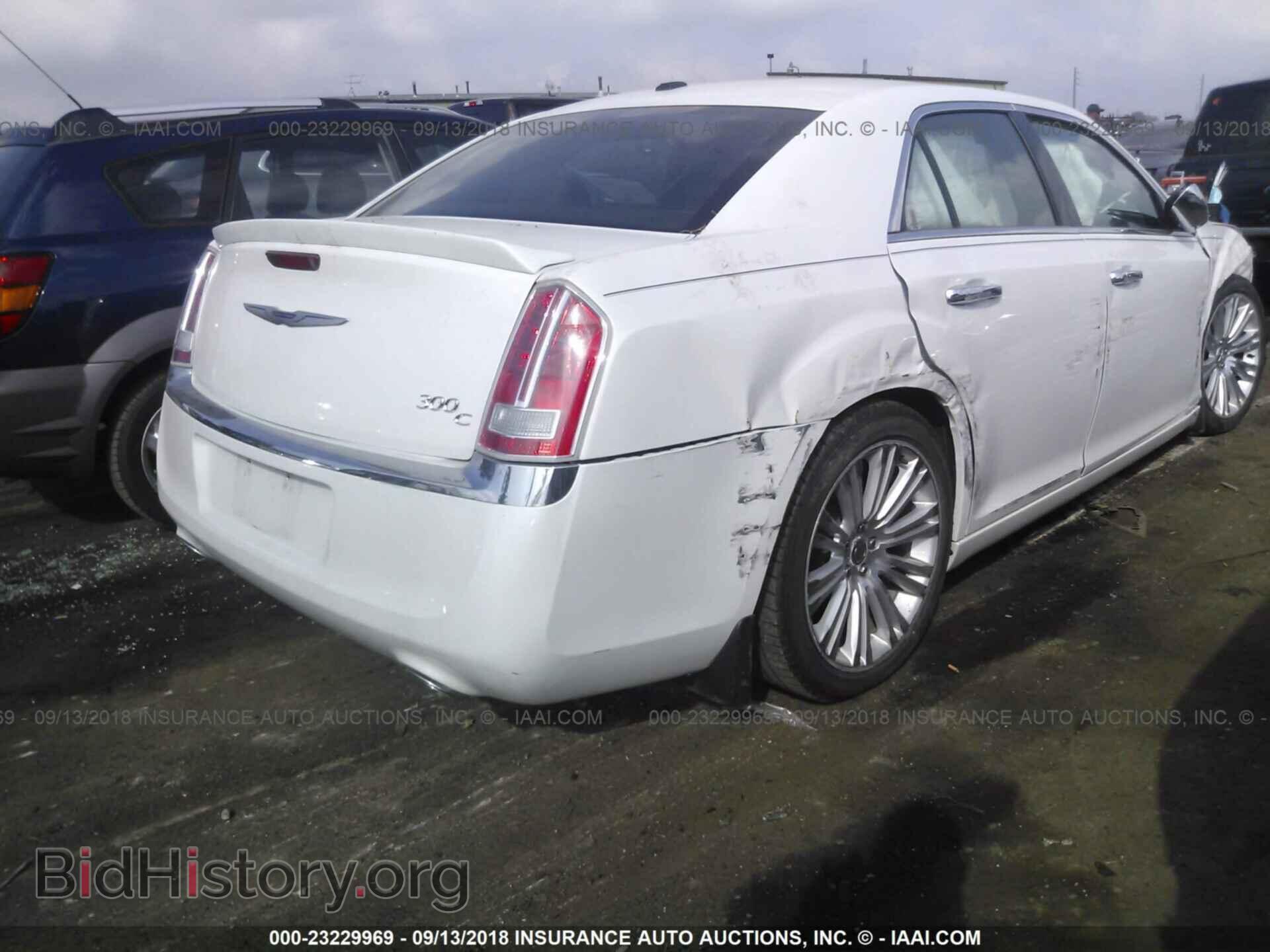2012 Chrysler 300c - VIN: 2C3CCAET0CH160882 - Фото 4