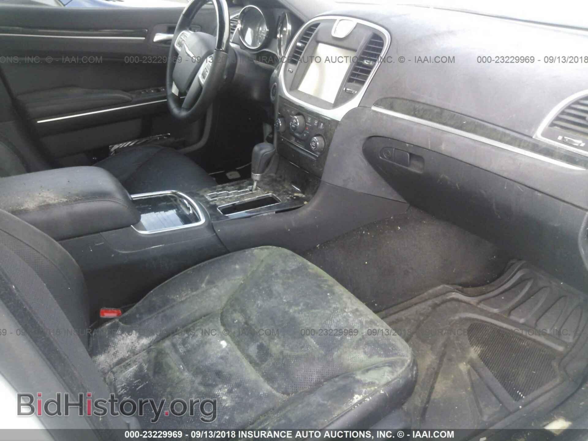 2012 Chrysler 300c - VIN: 2C3CCAET0CH160882 - Фото 5