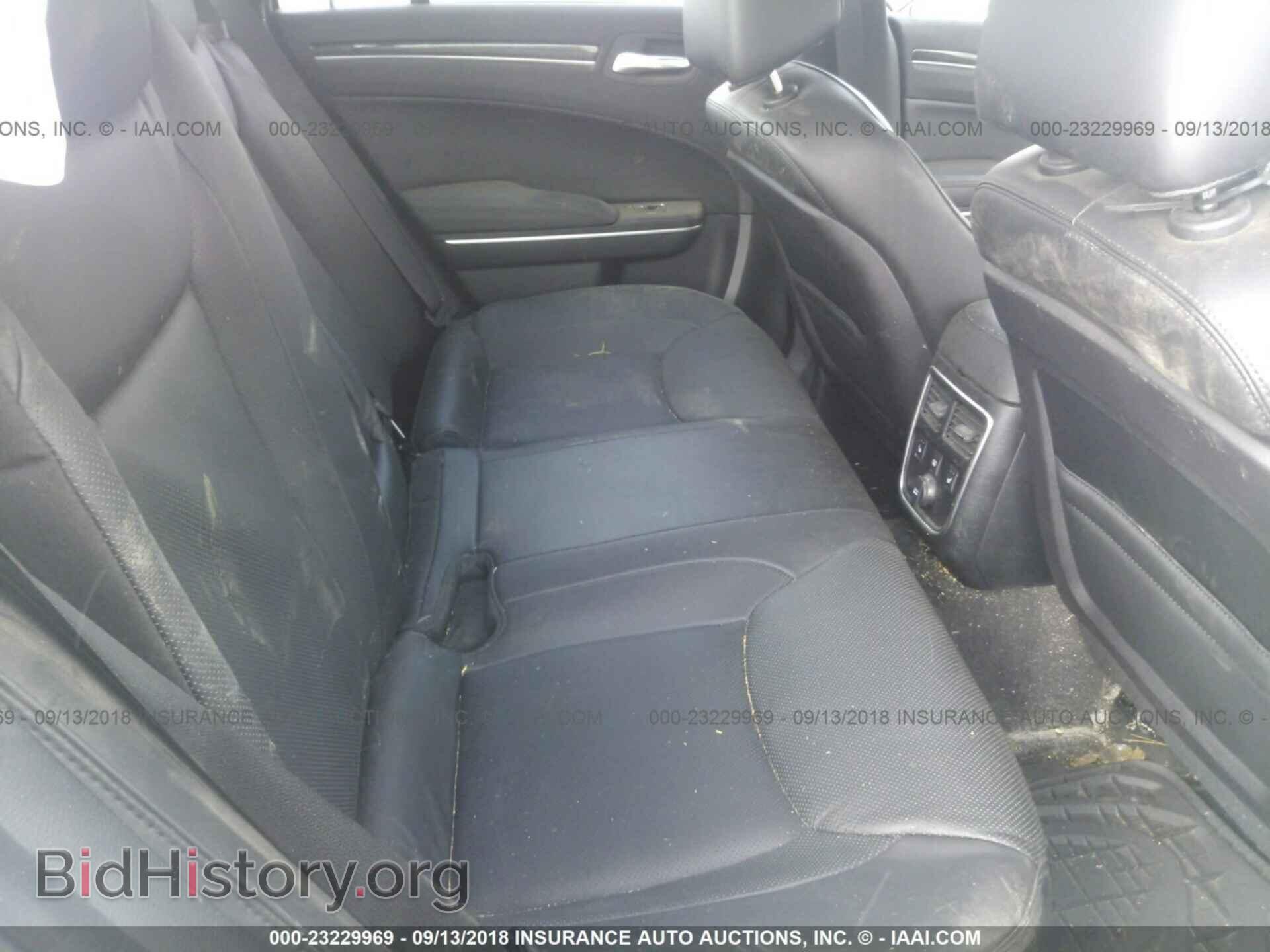 2012 Chrysler 300c - VIN: 2C3CCAET0CH160882 - Фото 8