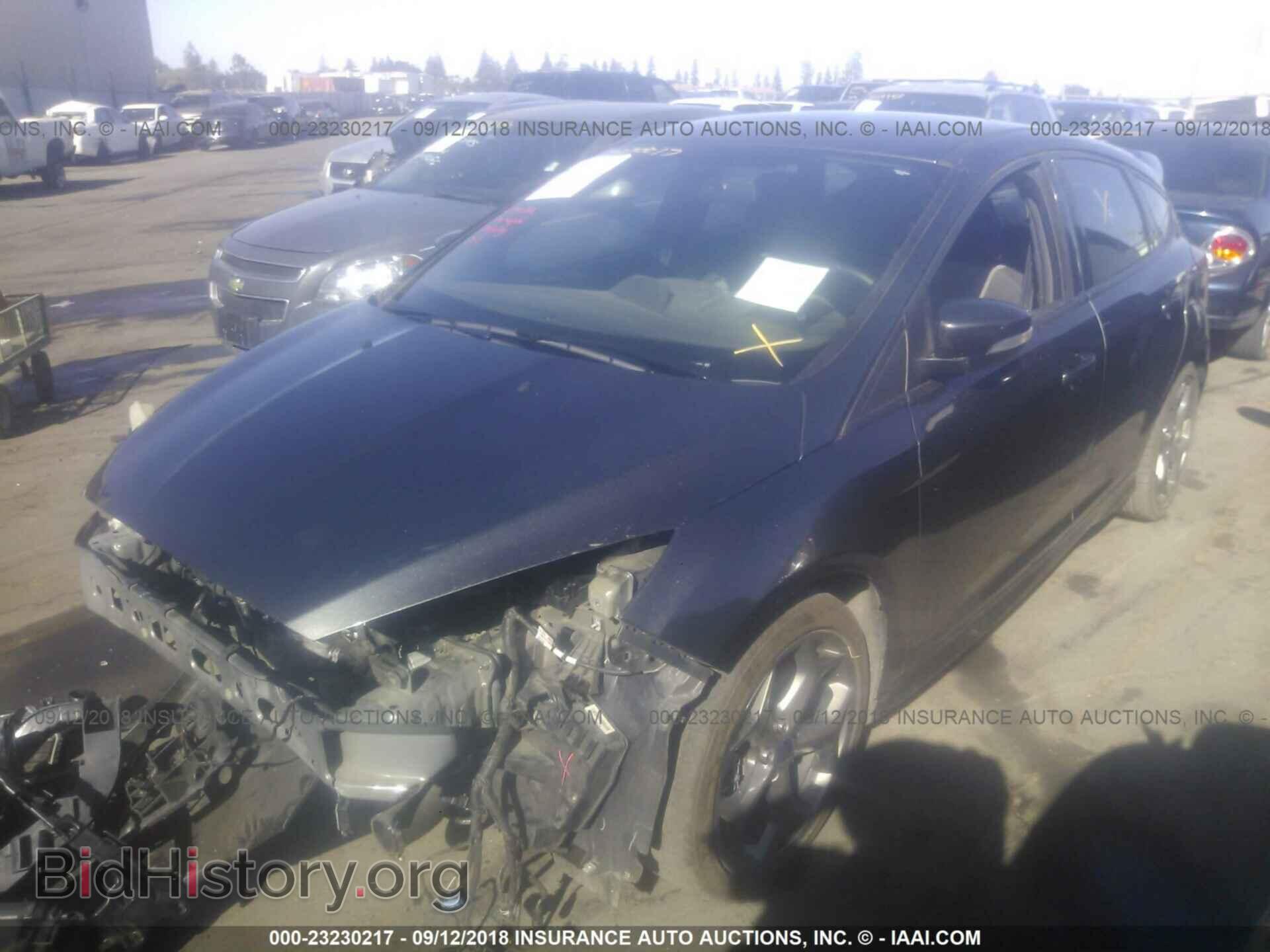 2017 Ford Focus - VIN: 1FADP3L94HL290672 - Photo 2