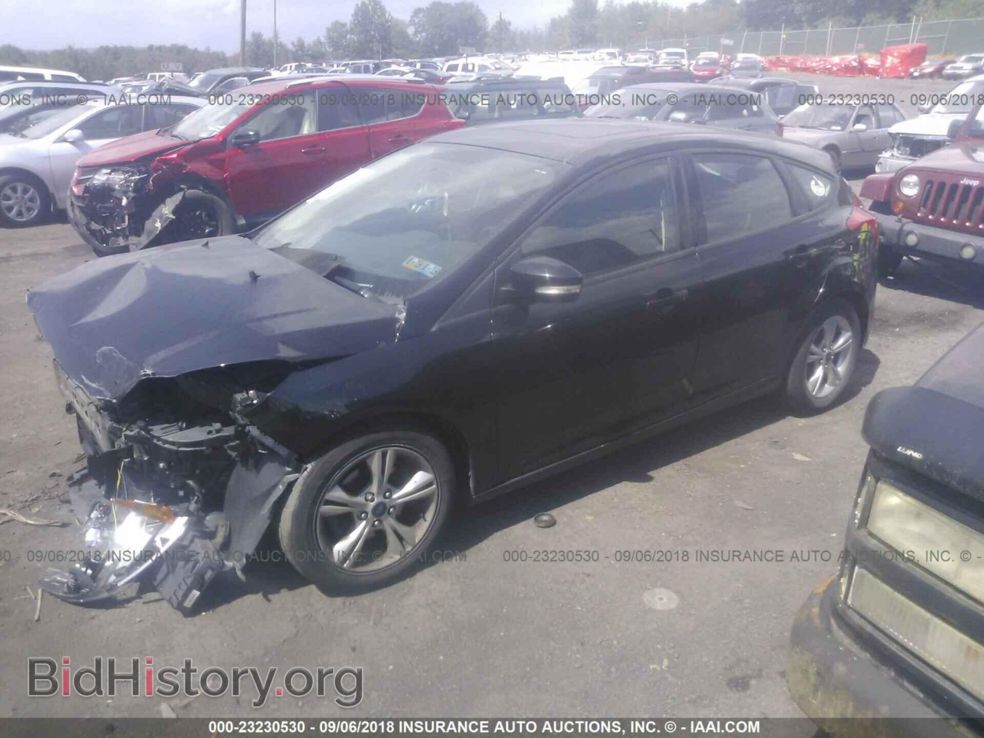2014 Ford Focus - VIN: 1FADP3K28EL366362 - Photo 2
