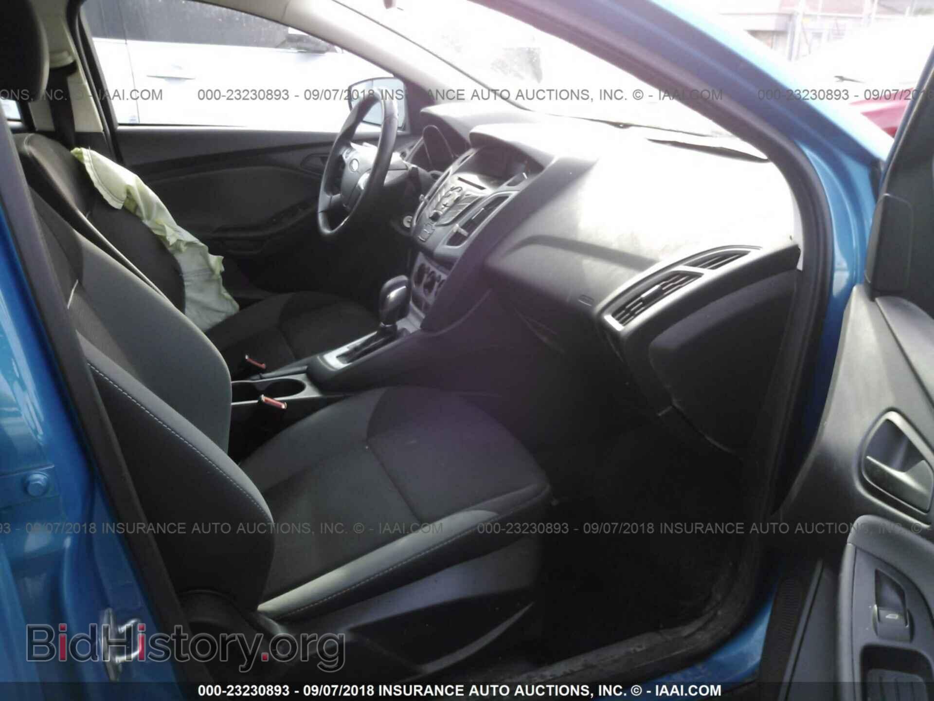 2012 Ford Focus - VIN: 1FAHP3F20CL299359 - Фото 5