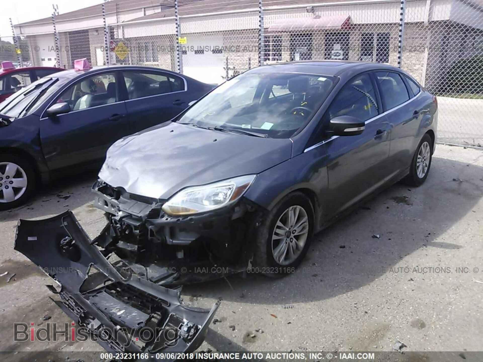 2012 Ford Focus - VIN: 1FAHP3H26CL183872 - Фото 2