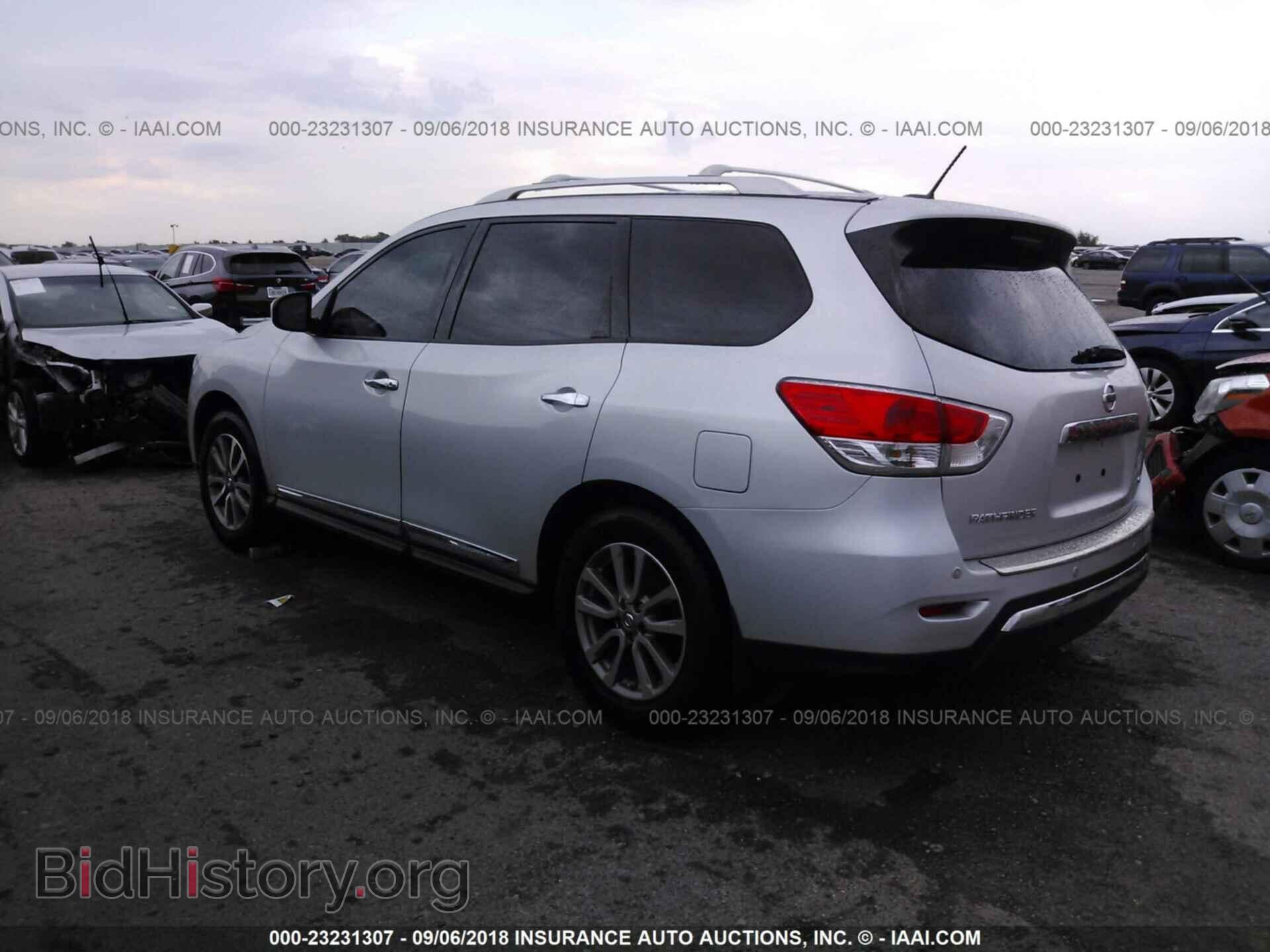 2014 Nissan Pathfinder - VIN: 5N1AR2MN8EC697544 - Фото 3