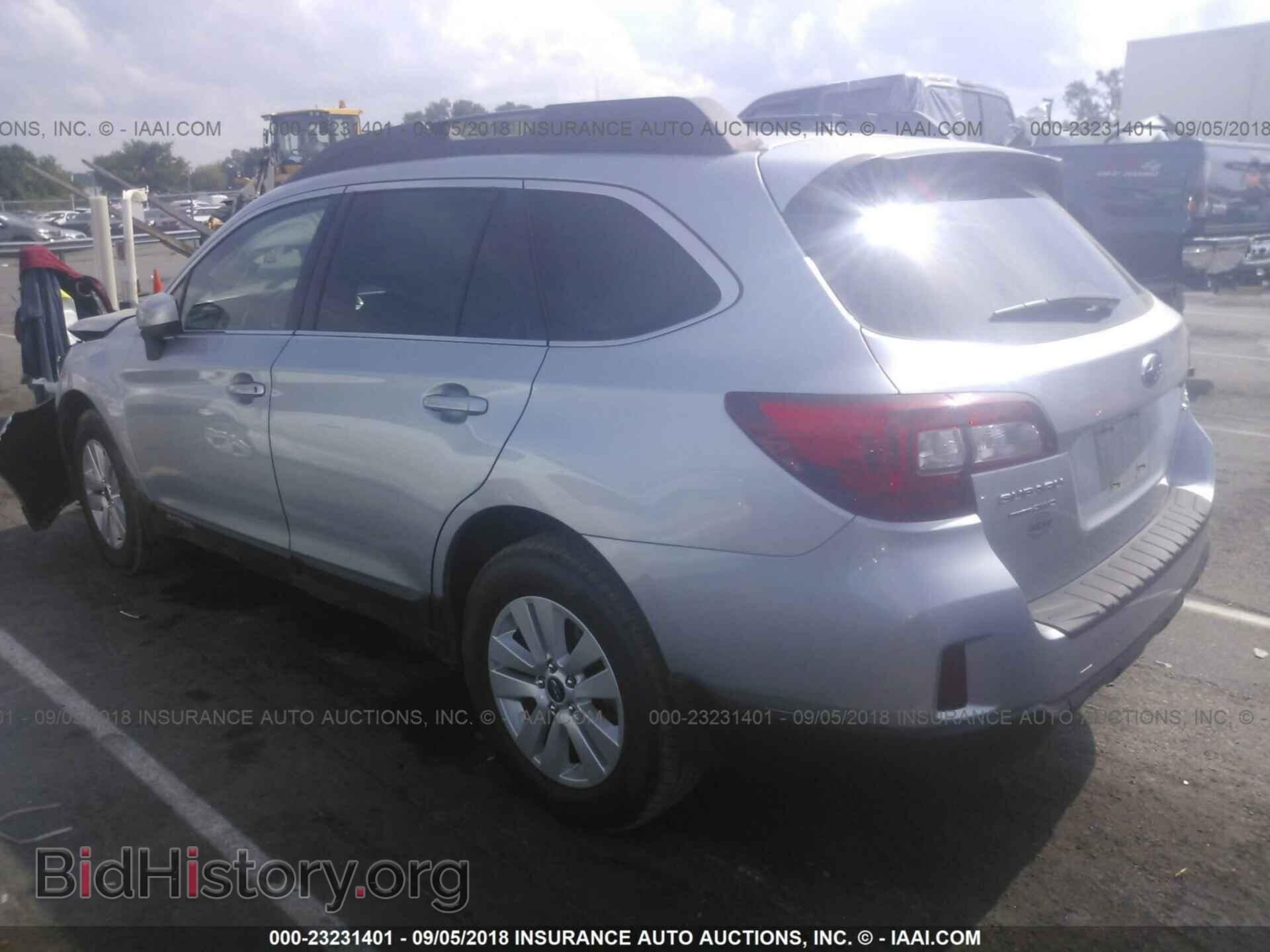 2015 Subaru Outback - VIN: 4S4BSBCC4F3294638 - Photo 3