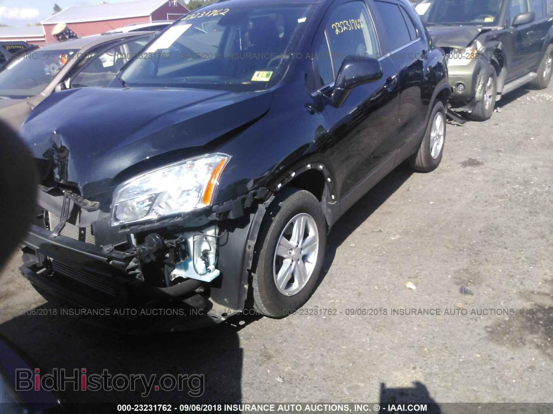2015 Chevrolet Trax - VIN: 3GNCJRSB0FL213871 - Фото 2