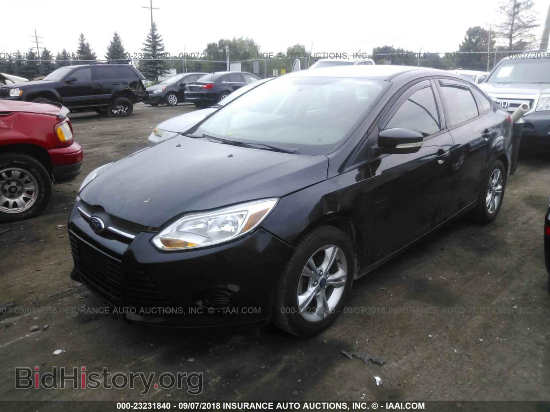 2013 Ford Focus - VIN: 1FADP3F28DL136930 - Photo 2