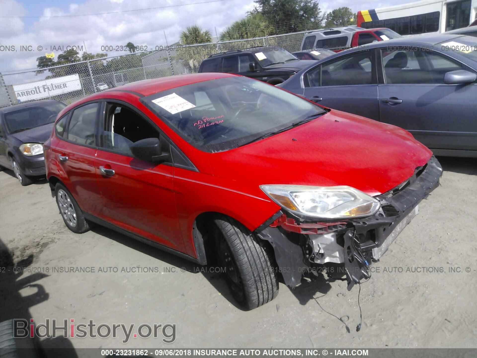 Photo 1FAHP3K28CL175779 - Ford Focus 2012