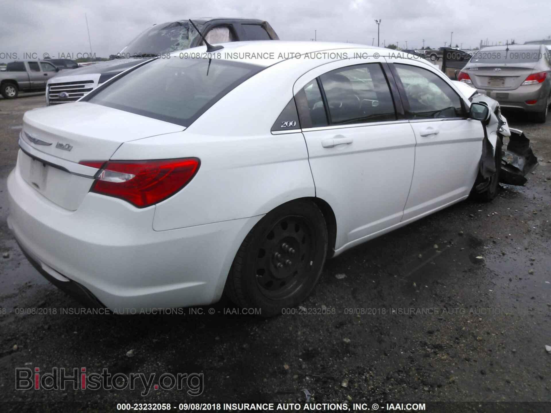 2011 Chrysler 200 - VIN: 1C3BC4FB1BN563472 - Фото 4