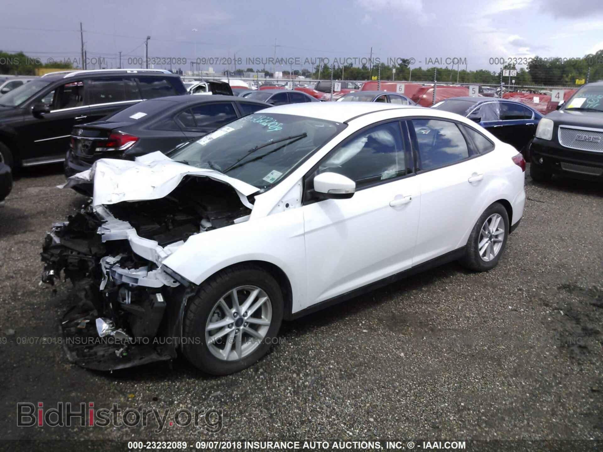 2016 Ford Focus - VIN: 1FADP3F24GL294346 - Photo 2