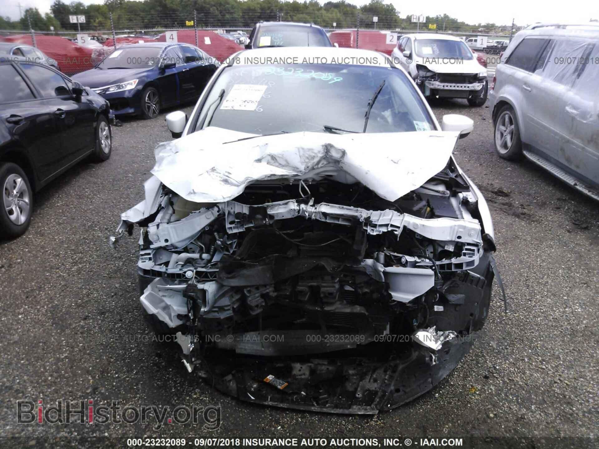 2016 Ford Focus - VIN: 1FADP3F24GL294346 - Photo 6