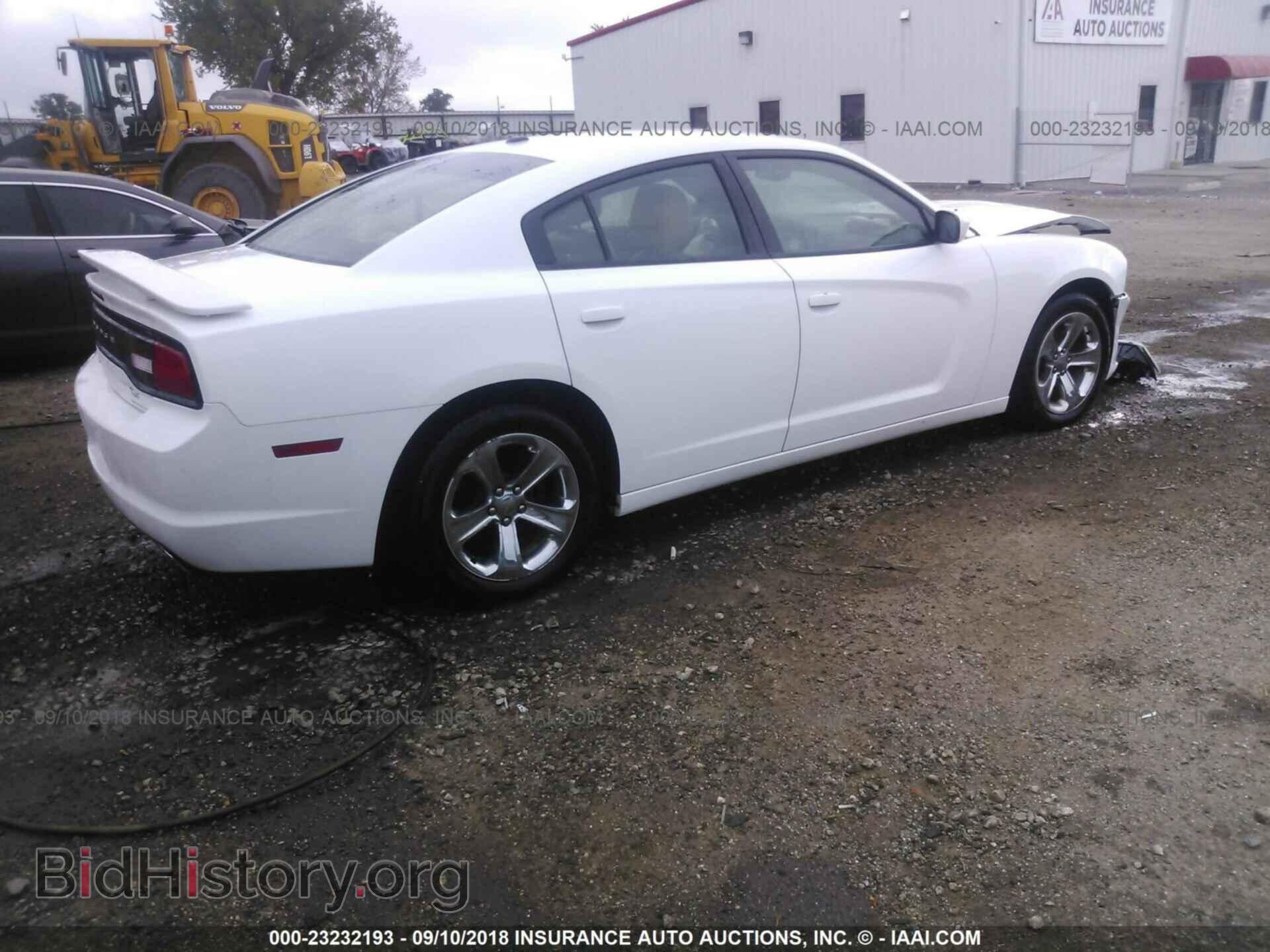 2013 Dodge Charger - VIN: 2C3CDXHG0DH575474 - Photo 4