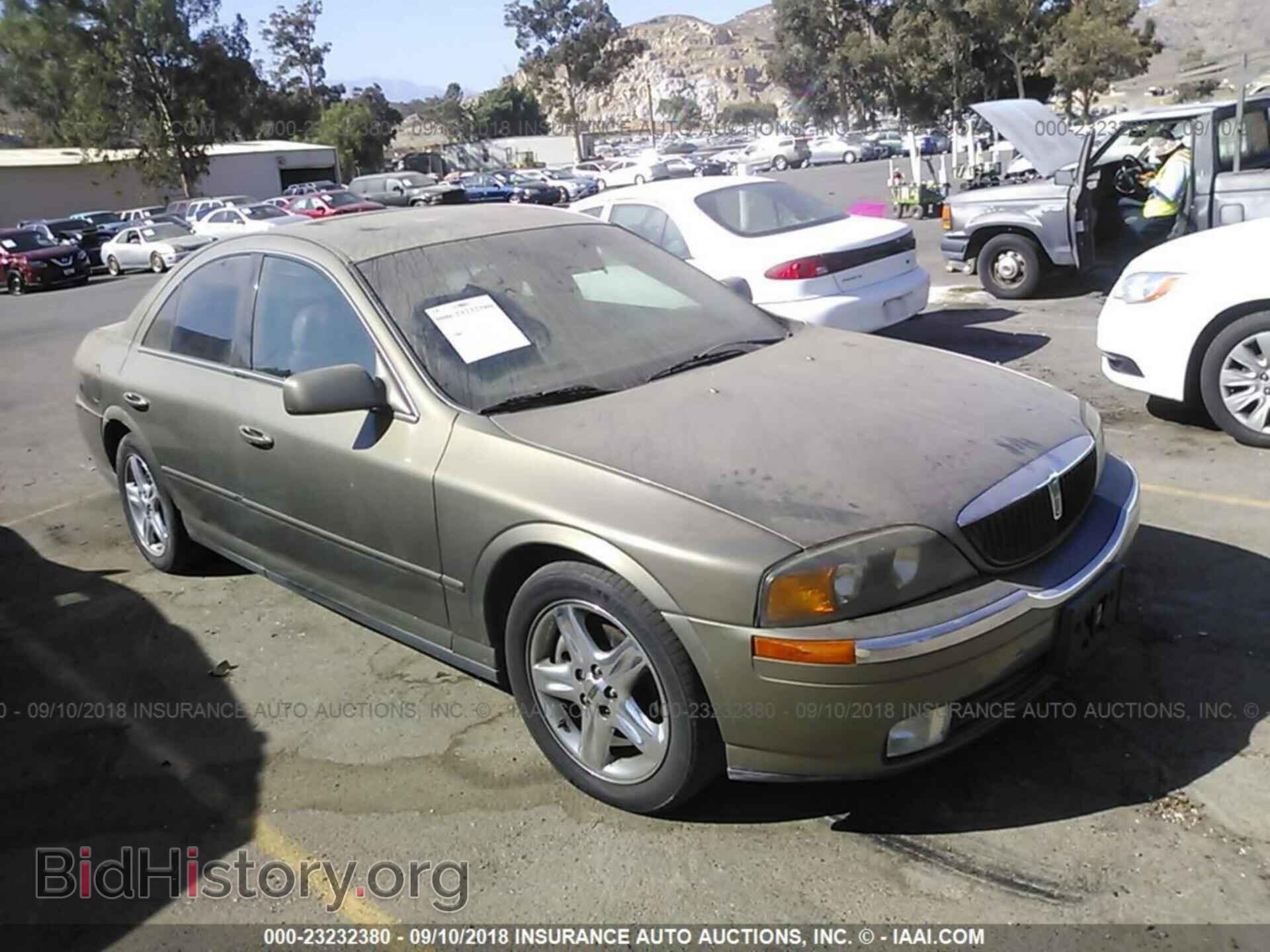 Фотография 1LNHM86S32Y608108 - LINCOLN LS 2002