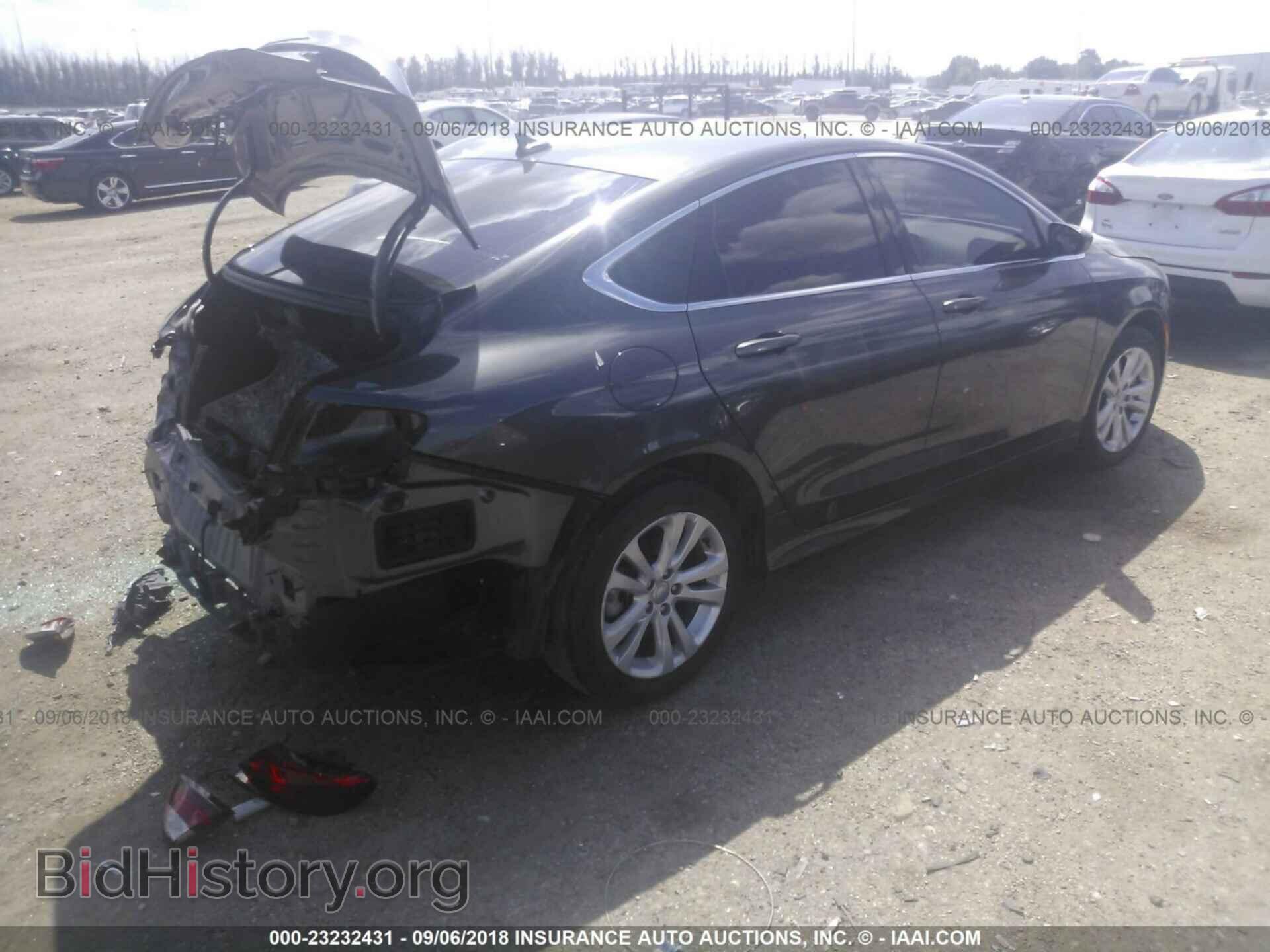 2016 Chrysler 200 - VIN: 1C3CCCABXGN115373 - Photo 4