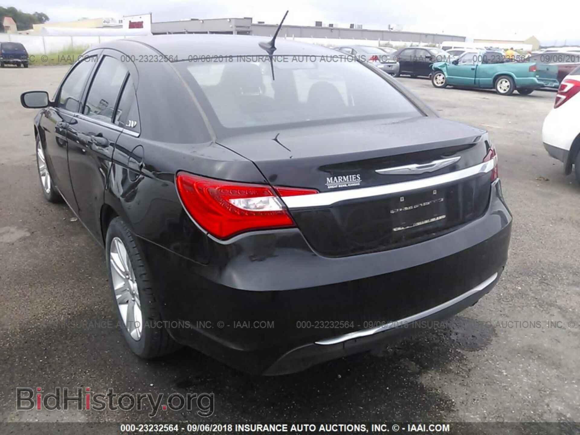 2013 Chrysler 200 - VIN: 1C3CCBBB0DN765317 - Фото 3