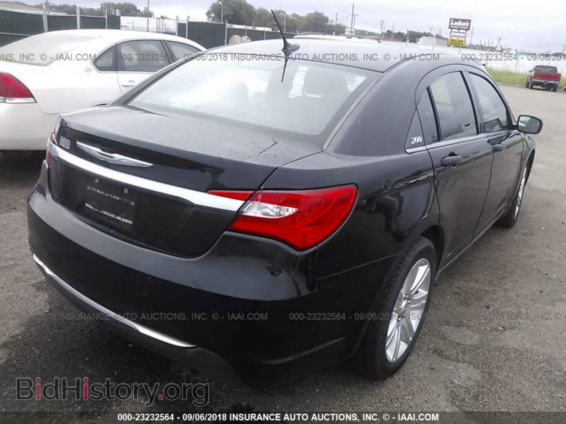 2013 Chrysler 200 - VIN: 1C3CCBBB0DN765317 - Фото 4