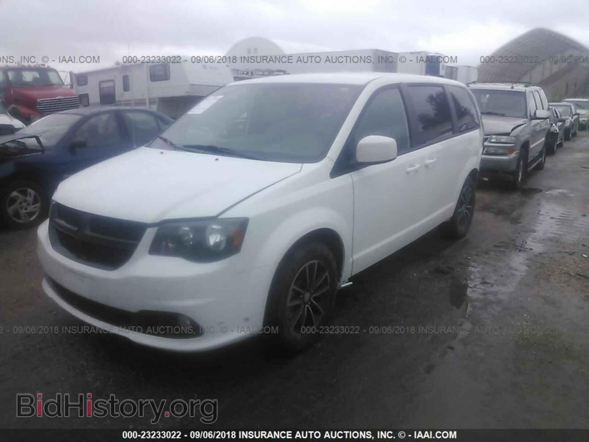 2018 Dodge Grand caravan - VIN: 2C4RDGBGXJR166399 - Фото 2