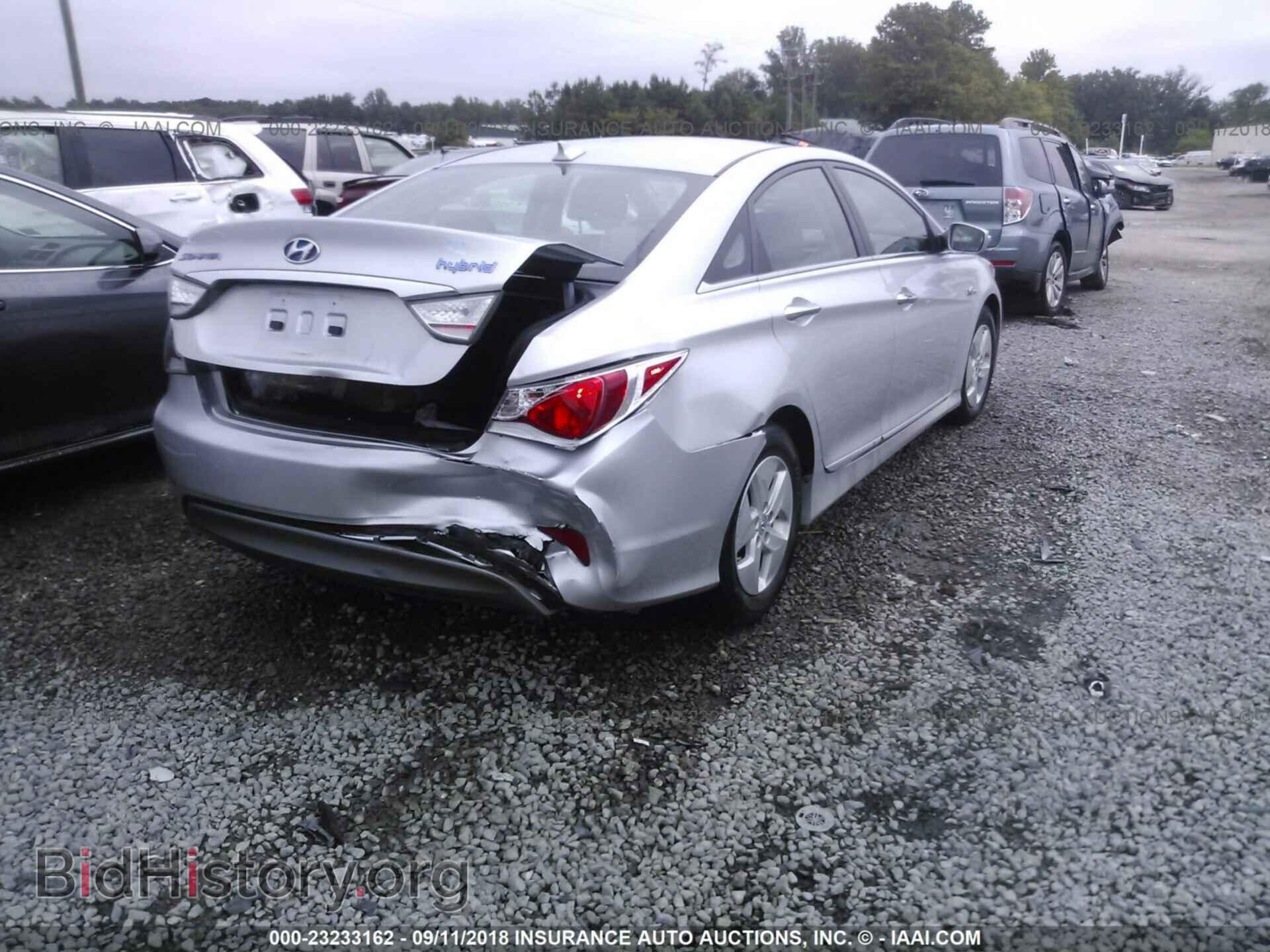 2012 Hyundai Sonata - VIN: KMHEC4A49CA044305 - Фото 4