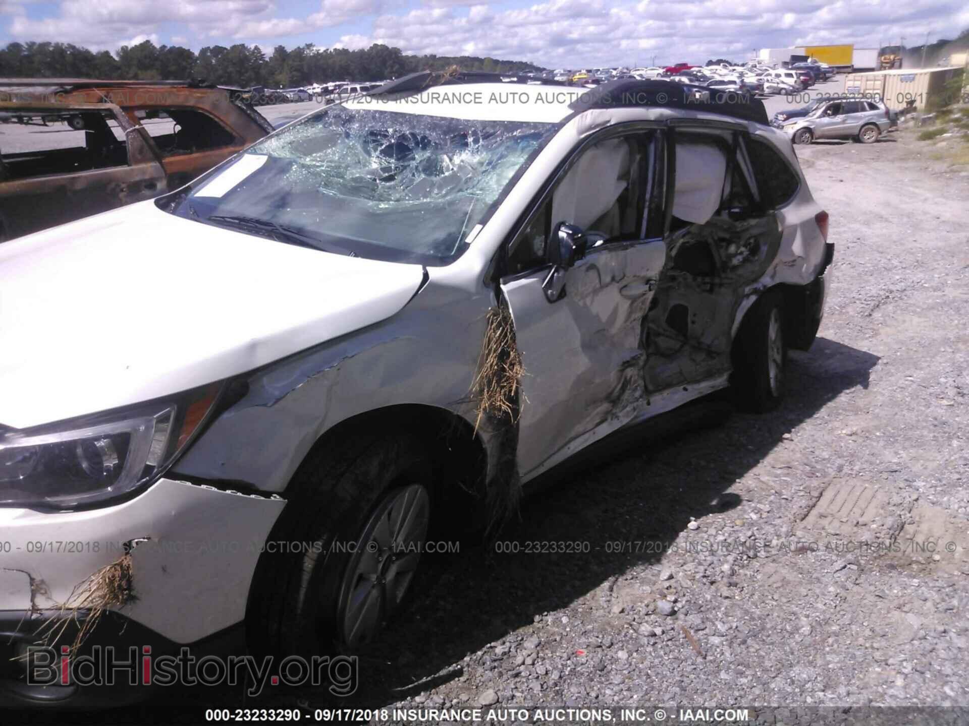 2017 Subaru Outback - VIN: 4S4BSAFC4H3399852 - Фото 6
