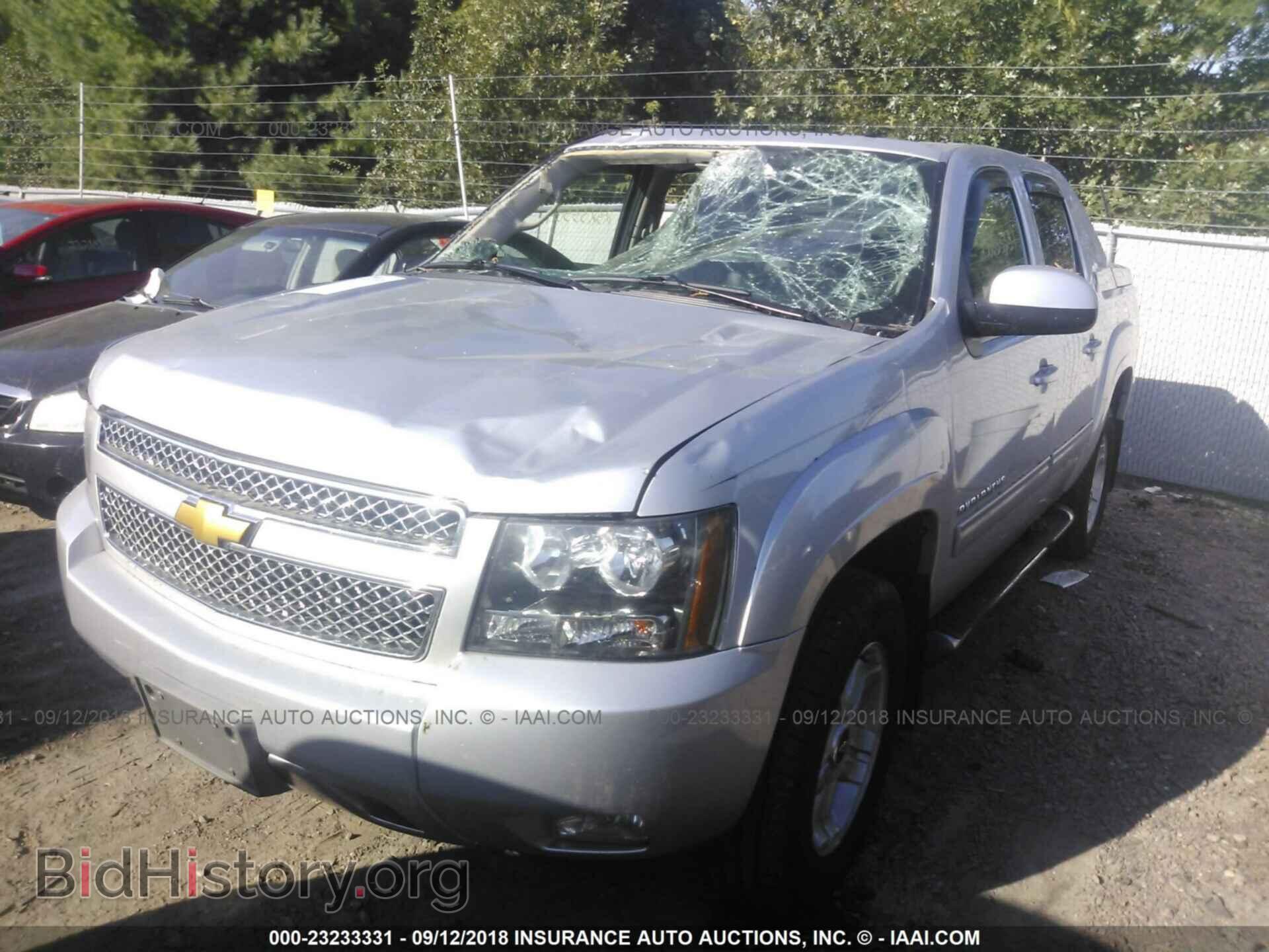 2013 Chevrolet Avalanche - VIN: 3GNTKFE76DG272626 - Фото 2