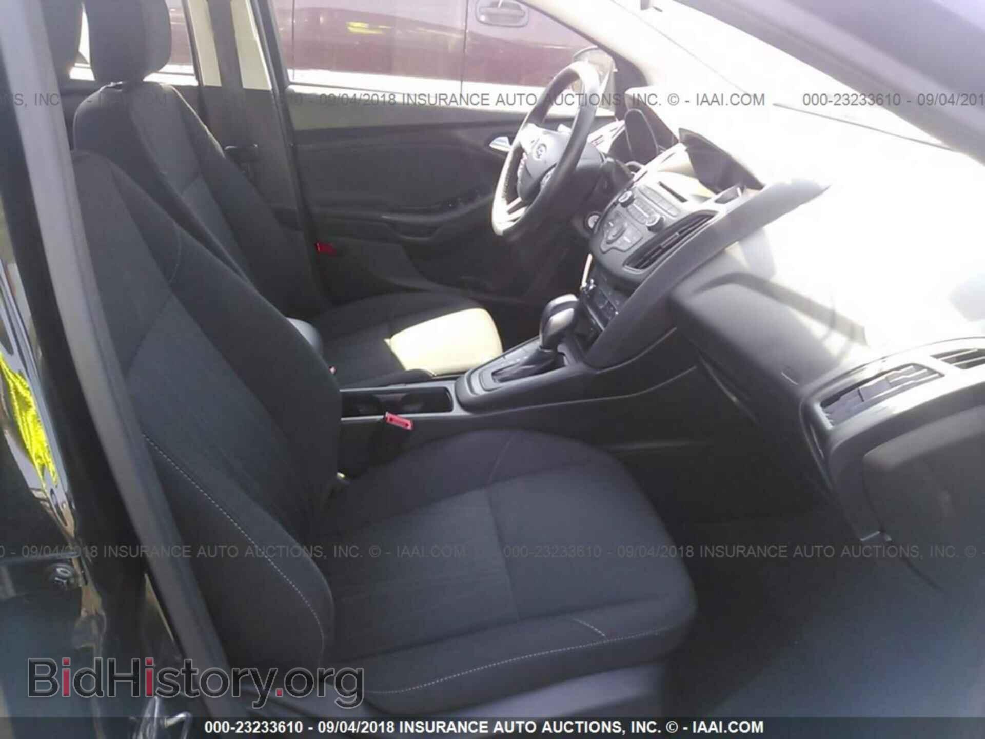 2015 Ford Focus - VIN: 1FADP3F29FL373560 - Photo 5
