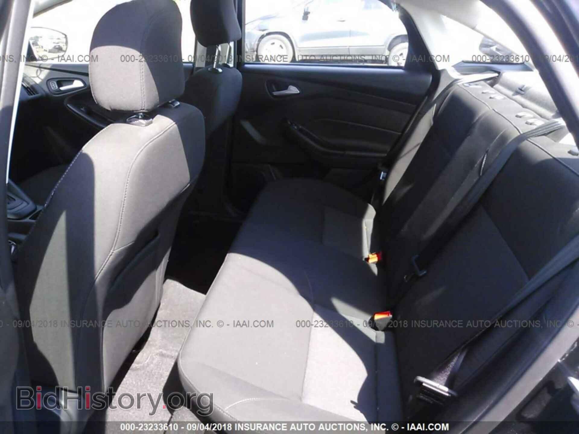 2015 Ford Focus - VIN: 1FADP3F29FL373560 - Photo 8