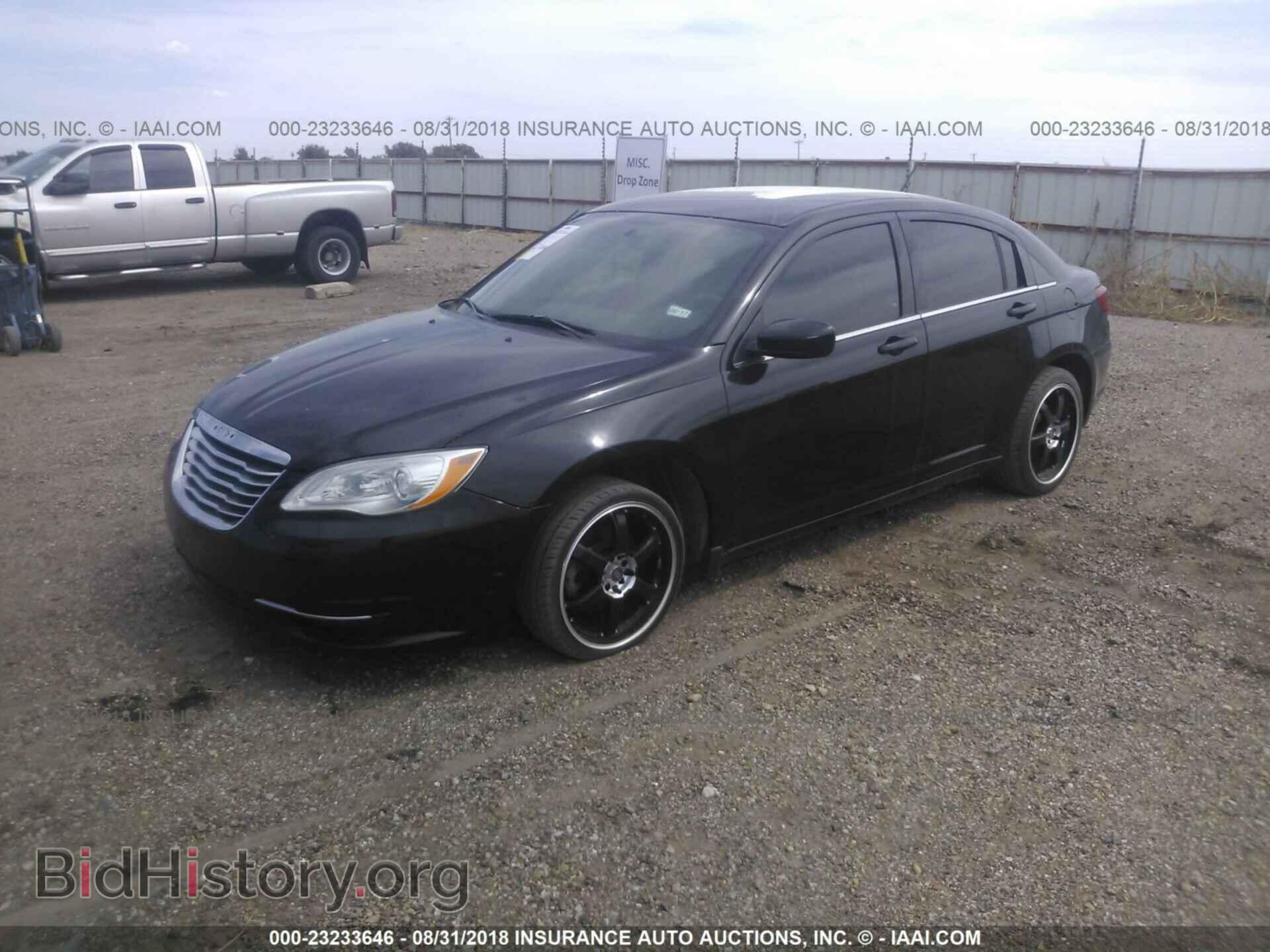 2012 Chrysler 200 - VIN: 1C3CCBAB5CN262012 - Фото 2