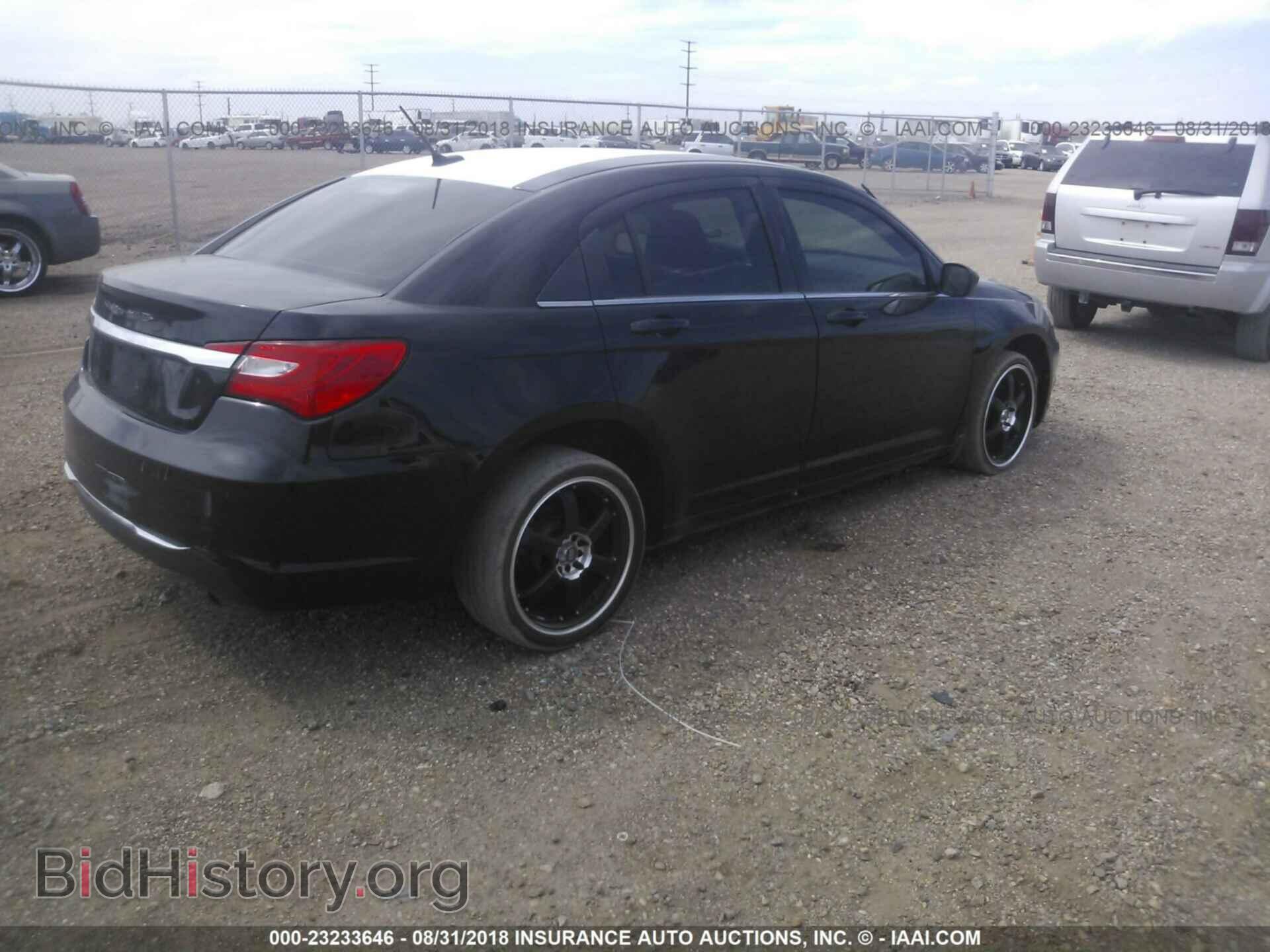 2012 Chrysler 200 - VIN: 1C3CCBAB5CN262012 - Фото 4