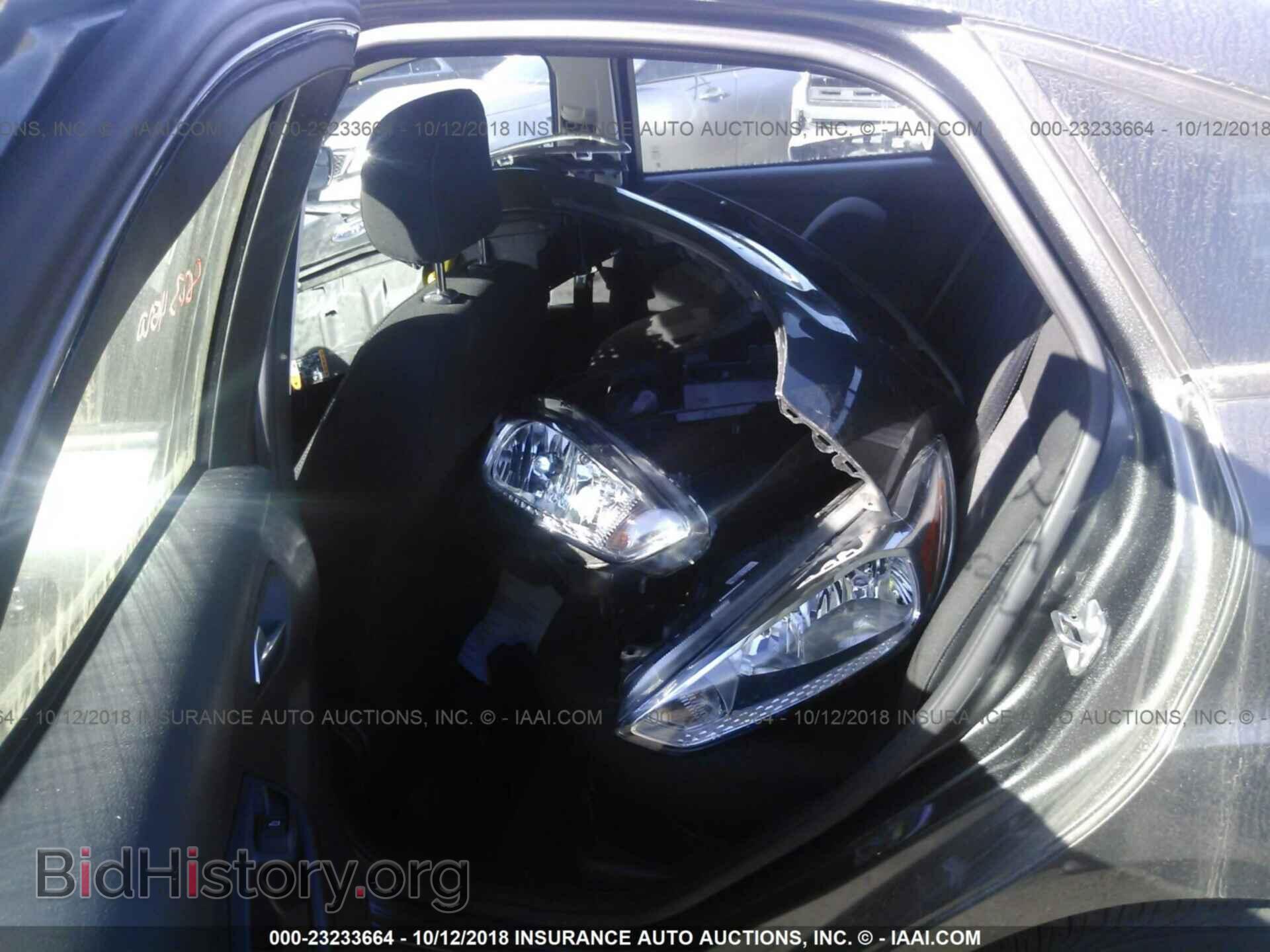 2018 Ford Focus - VIN: 1FADP3F26JL279953 - Фото 8