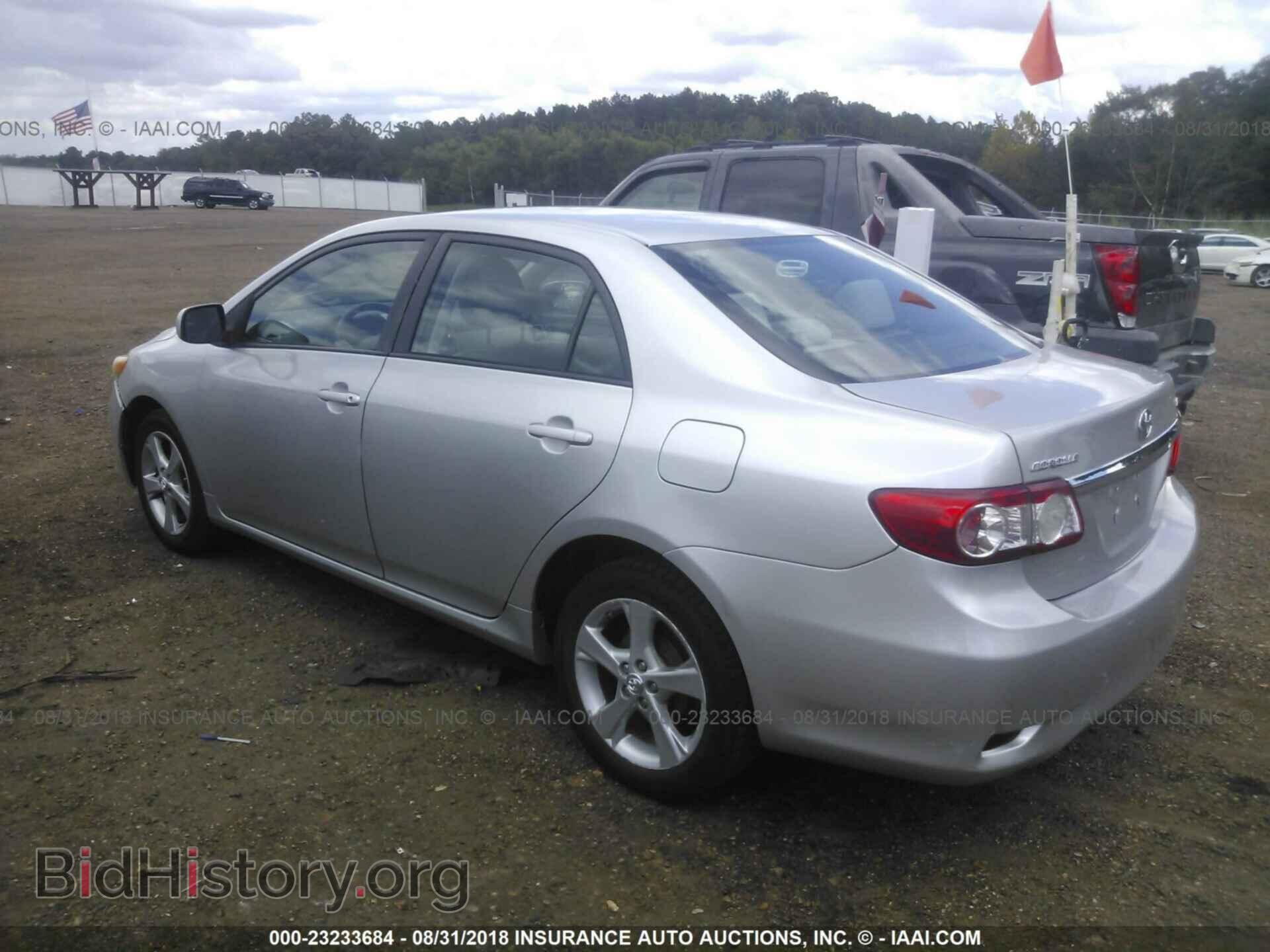 2011 Toyota Corolla - VIN: 2T1BU4EE1BC560627 - Фото 3