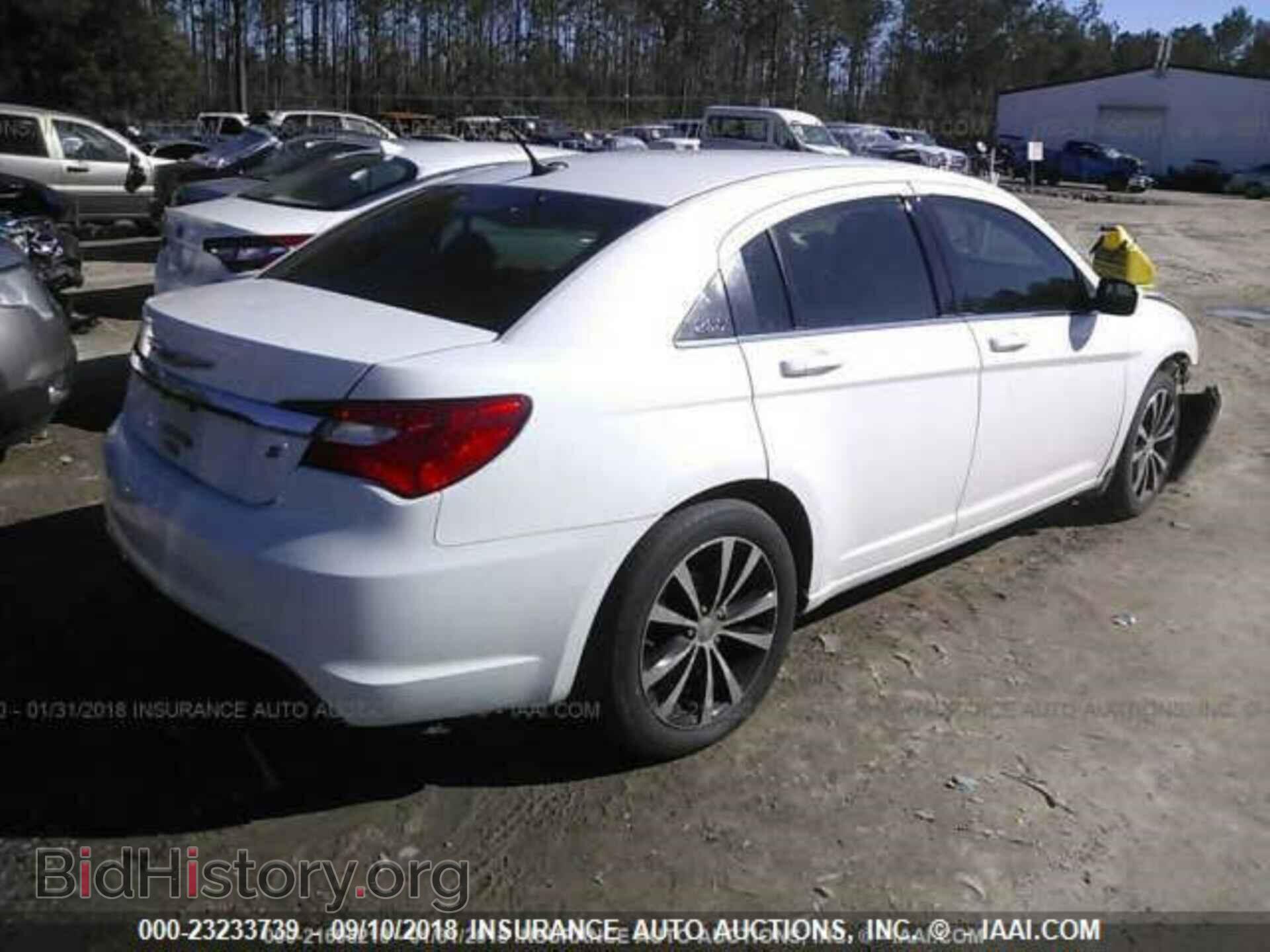2013 CHRYSLER 200 - VIN: 1C3CCBBB1DN593668 - Photo 4